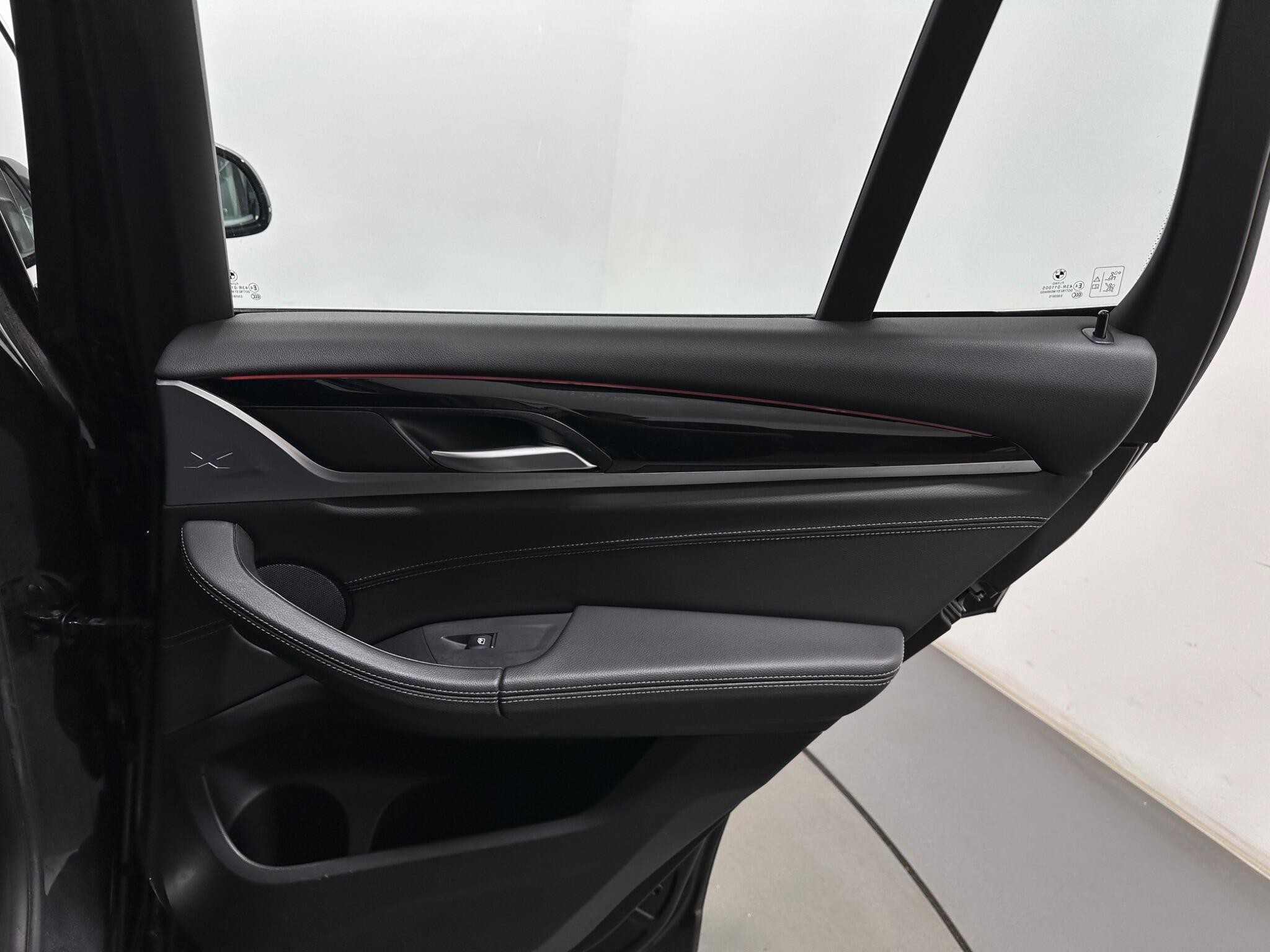 BMW X3 view 45