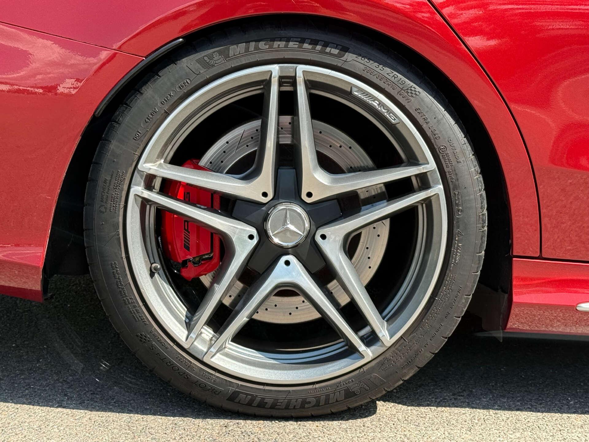 Mercedes-Benz C-Class view 31