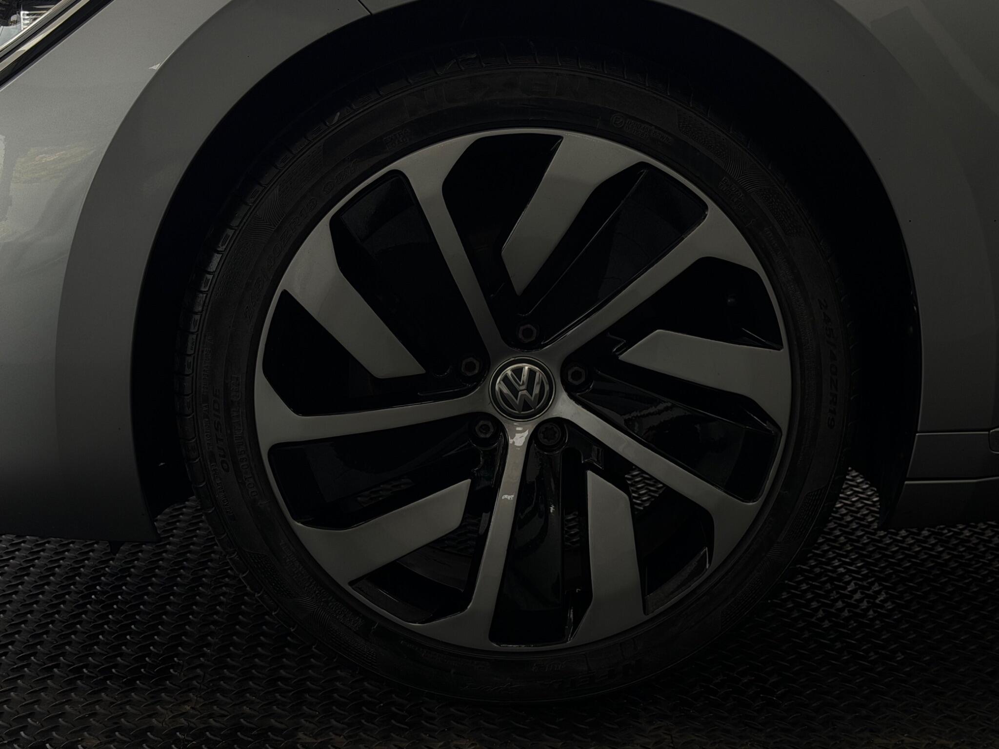 Volkswagen Arteon view 23