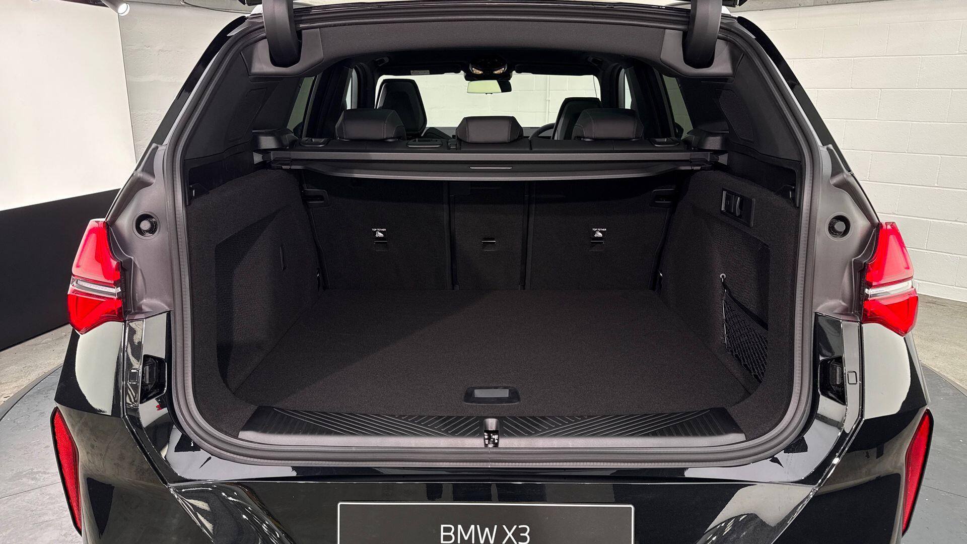 BMW X3 view 13
