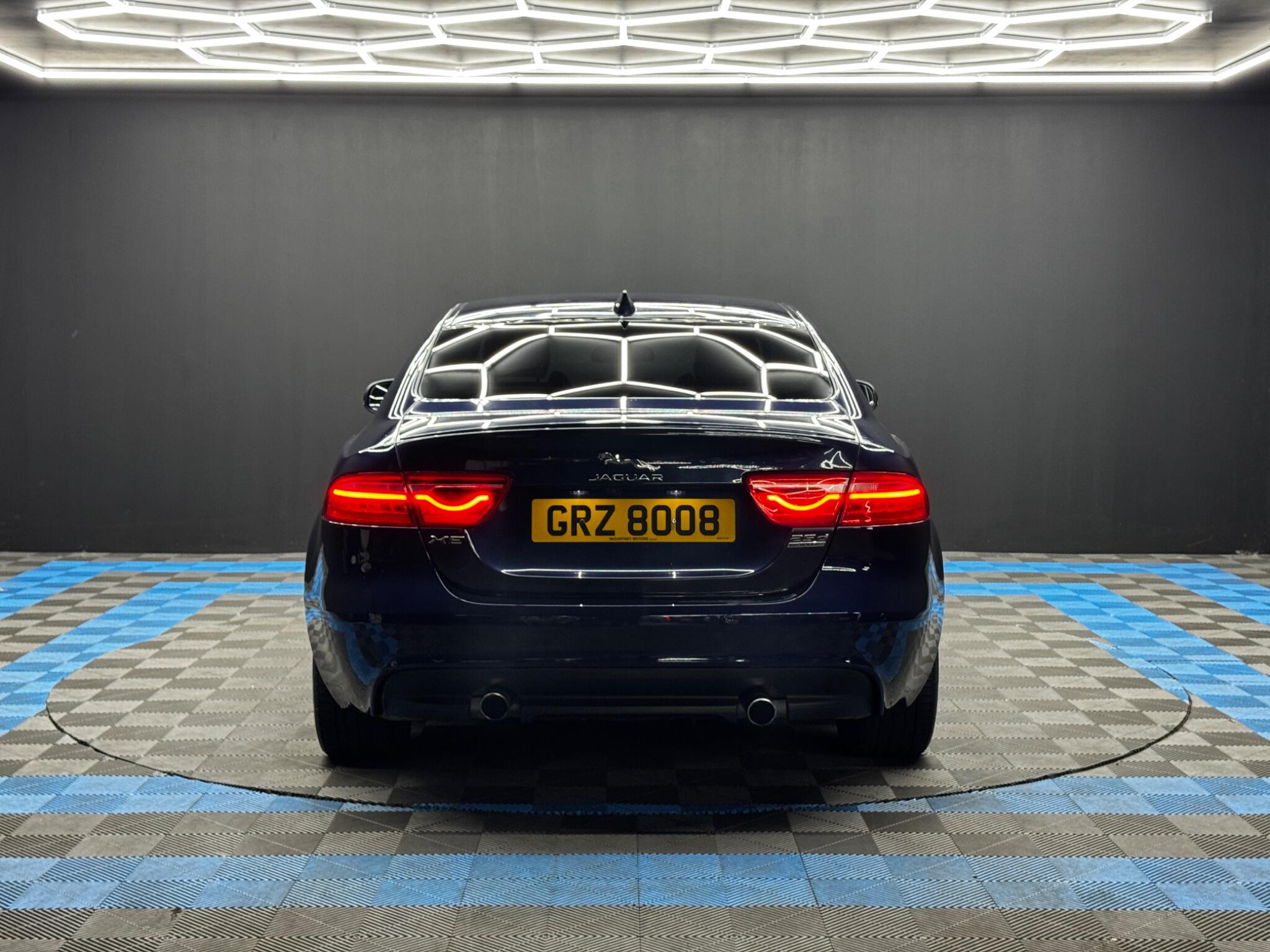 Jaguar XE view 6