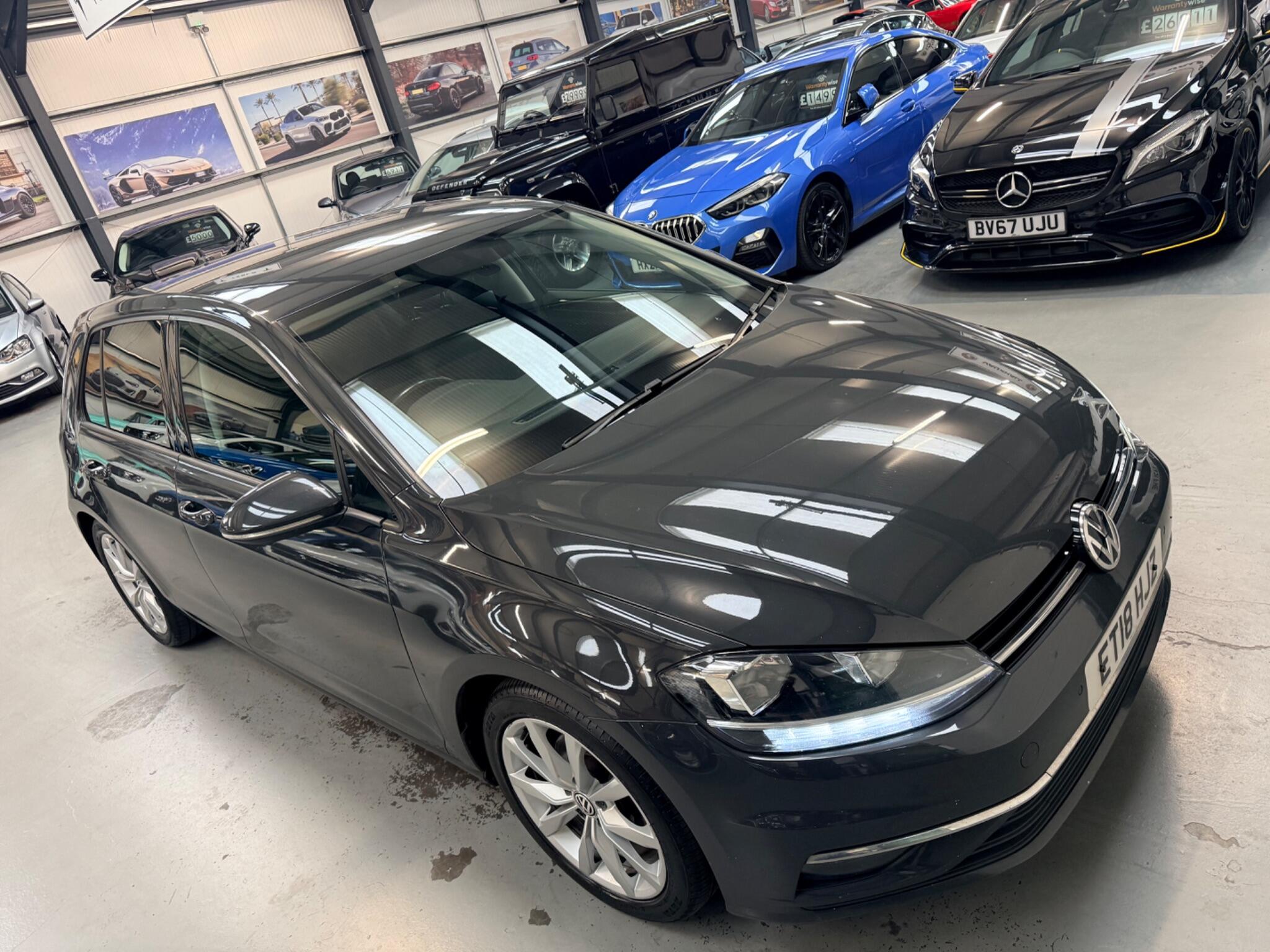 Volkswagen Golf view 2