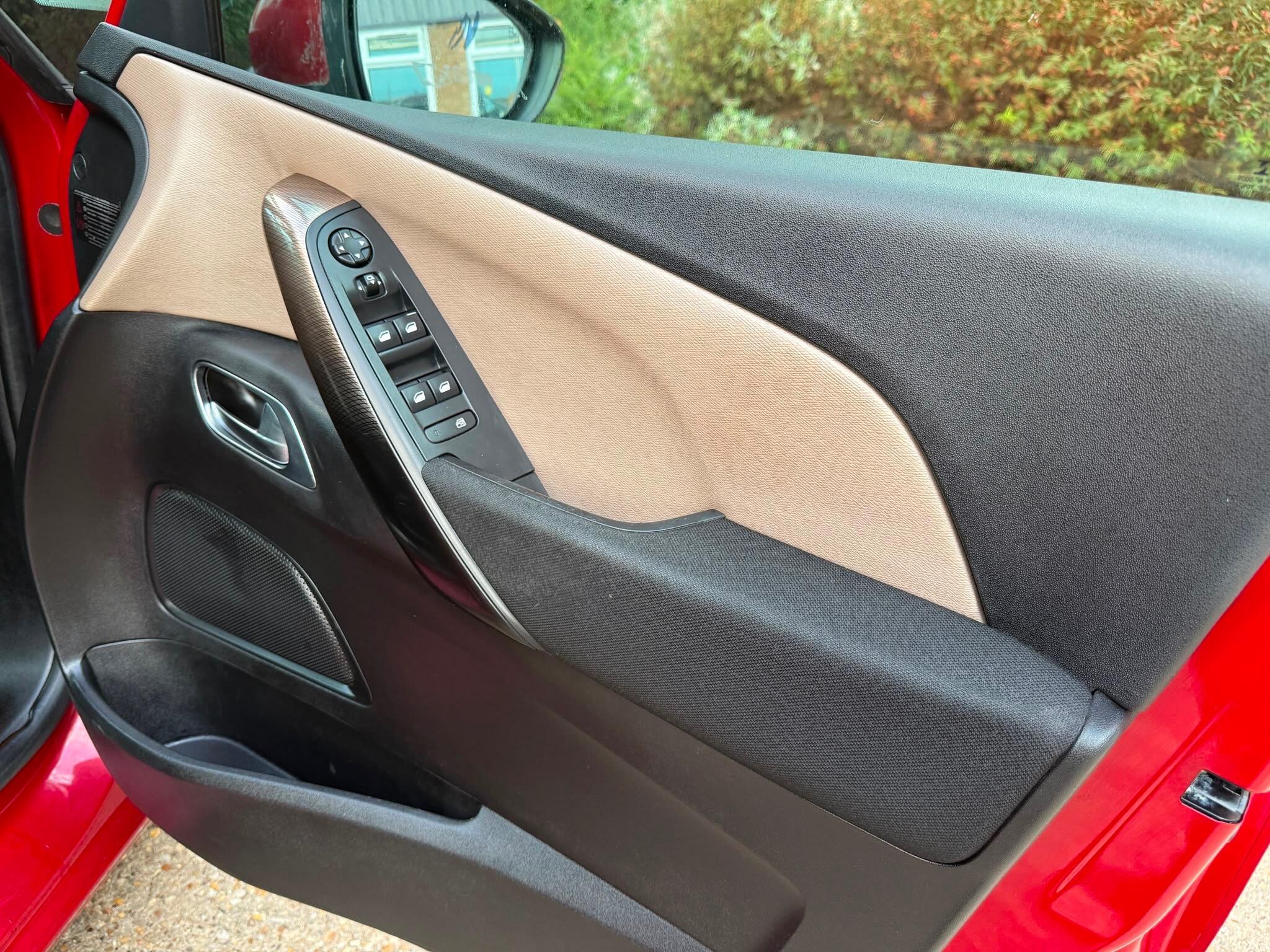 Citroen Grand C4 Picasso view 12
