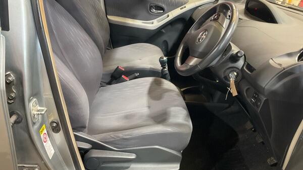 Toyota Yaris view 11