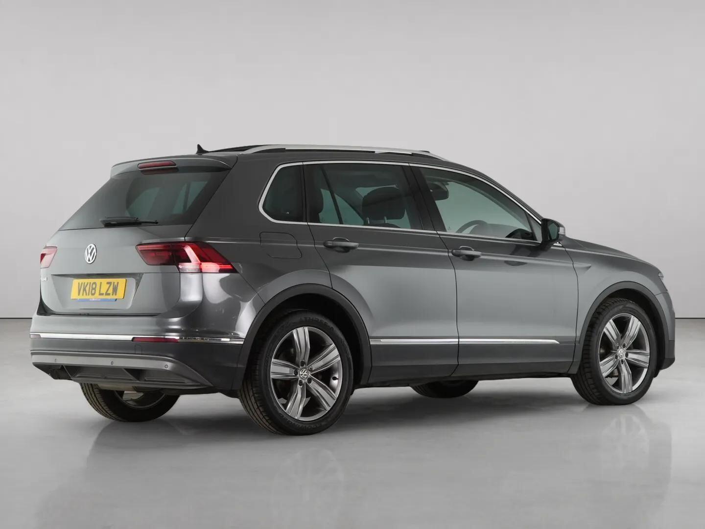 Volkswagen Tiguan view 8