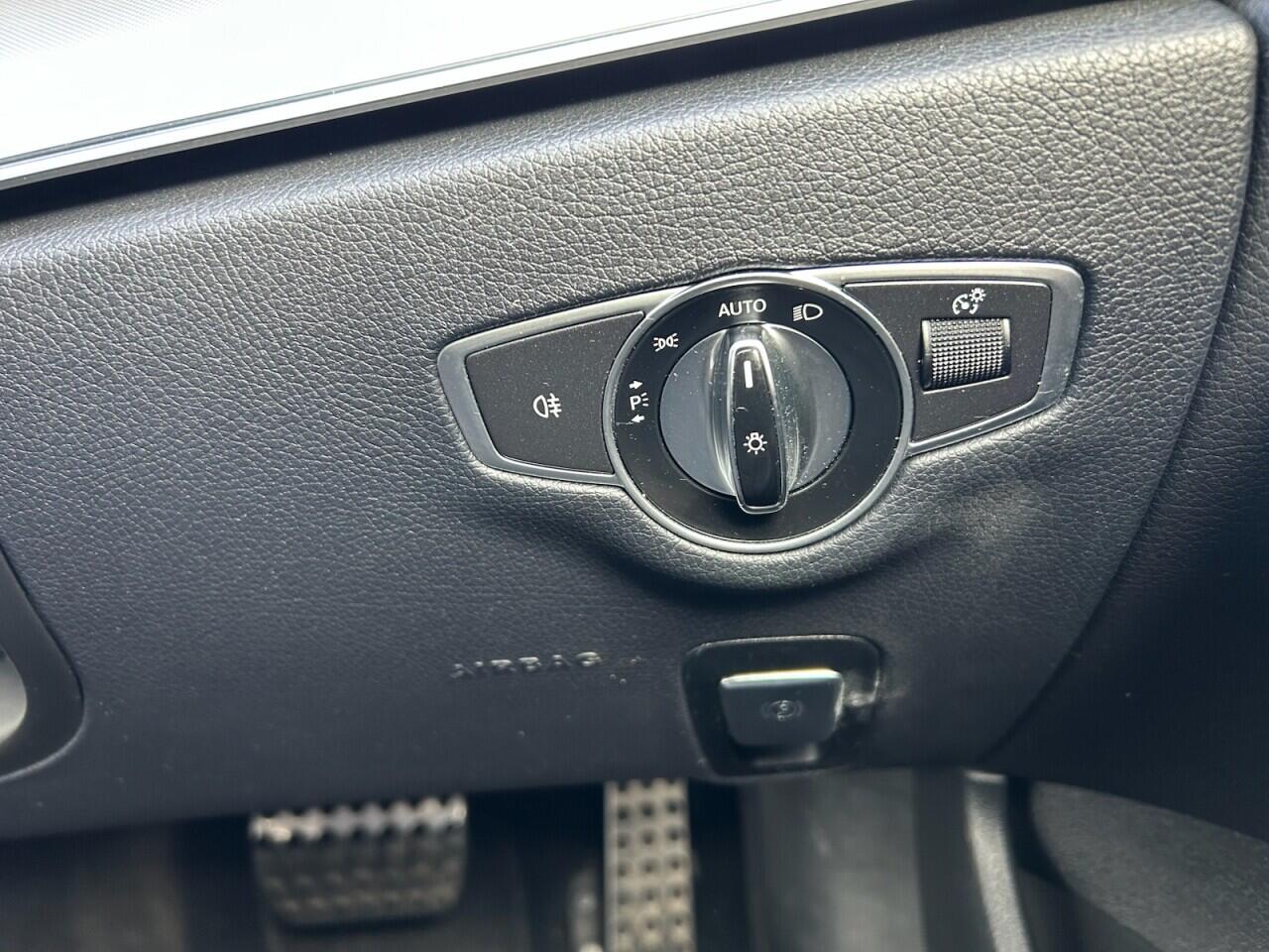 Mercedes-Benz E-Class view 33