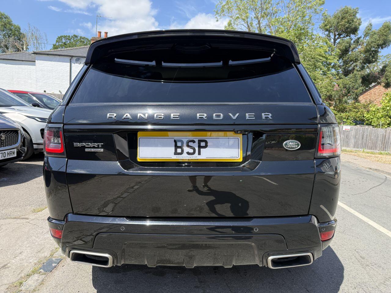 Land Rover Range Rover Sport view 4