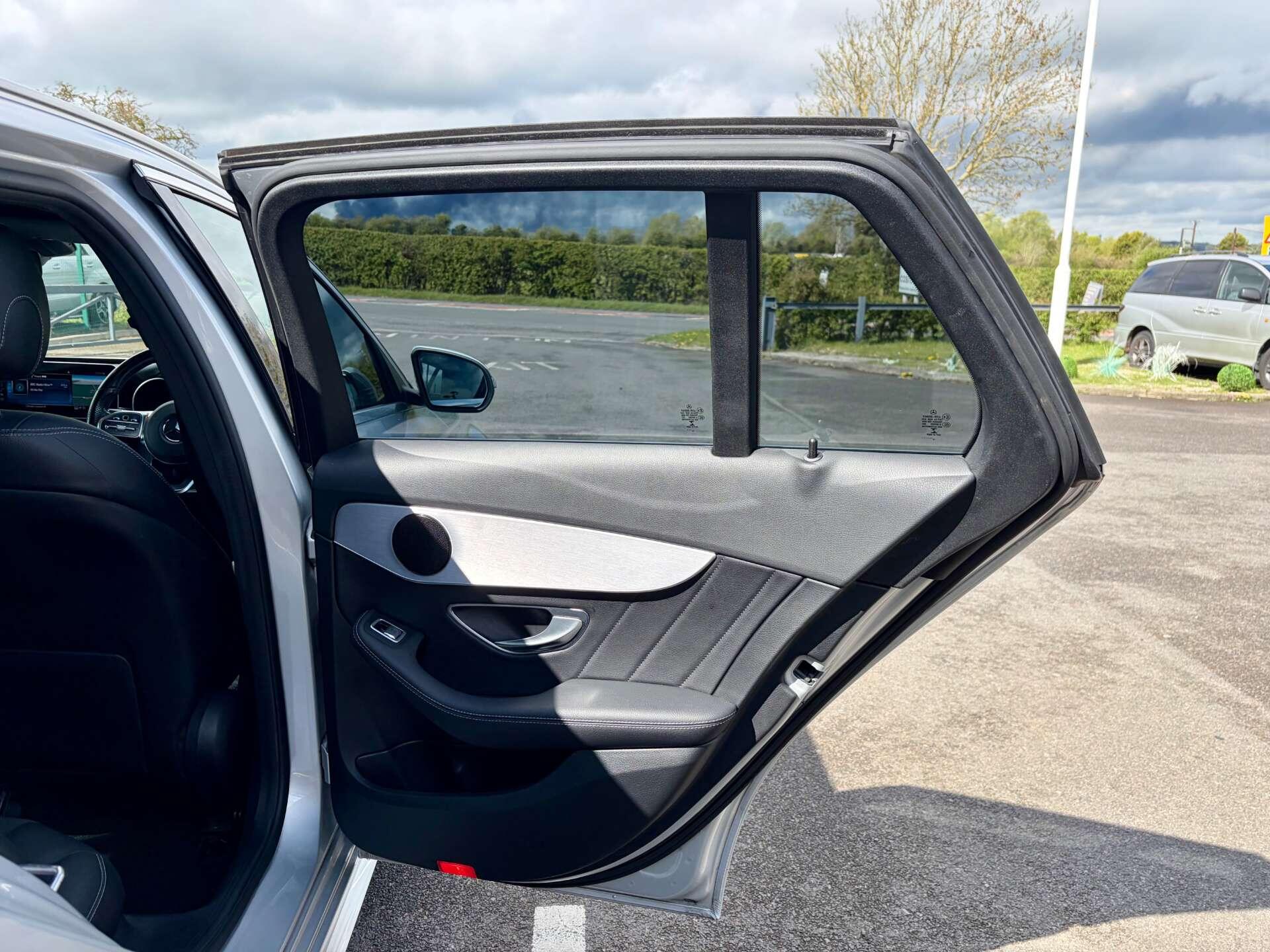 Mercedes-Benz C Class view 29