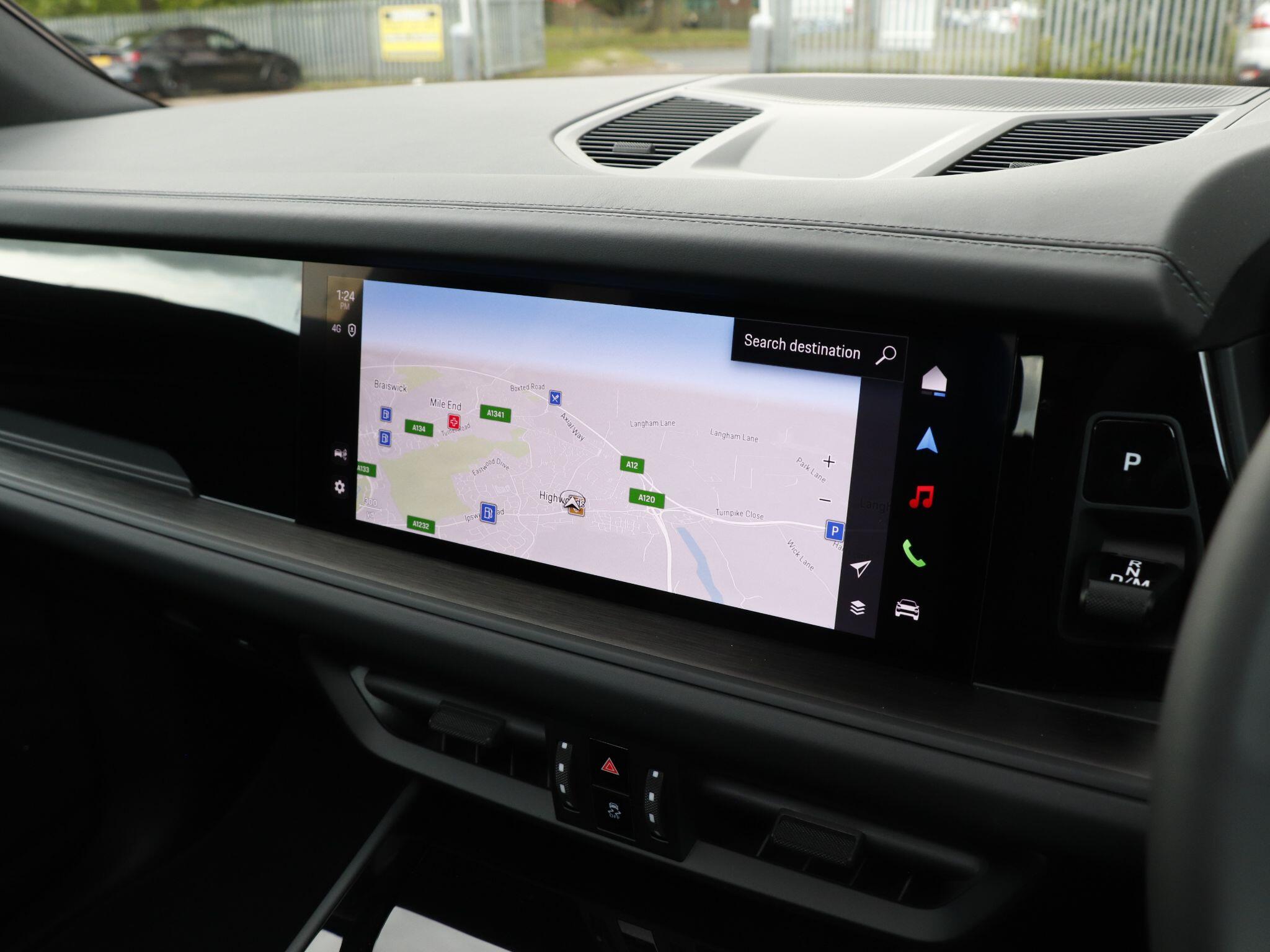 Porsche Cayenne view 14