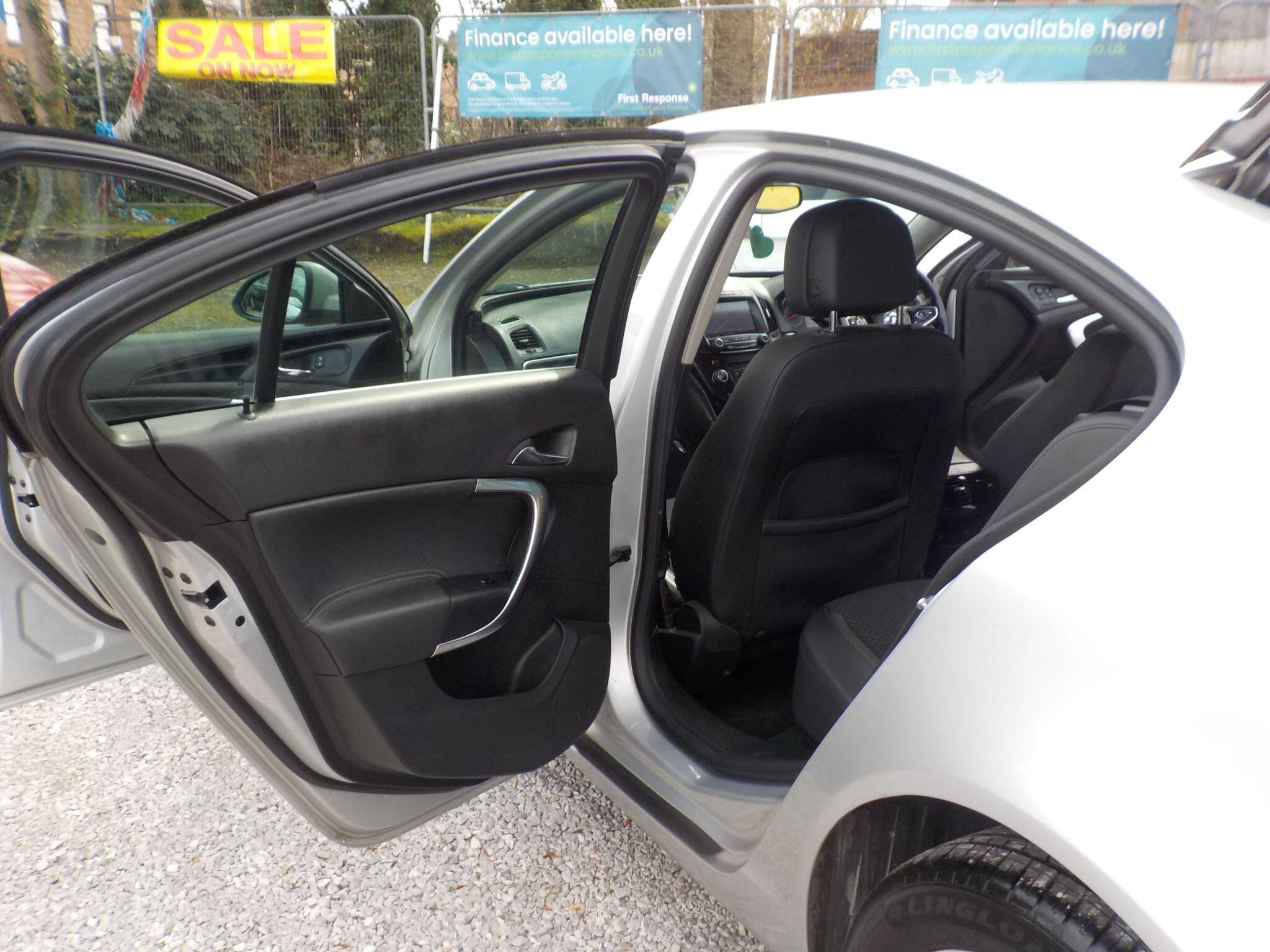 Vauxhall Insignia 2.0 CDTi Tech Line Auto Euro 5 5dr