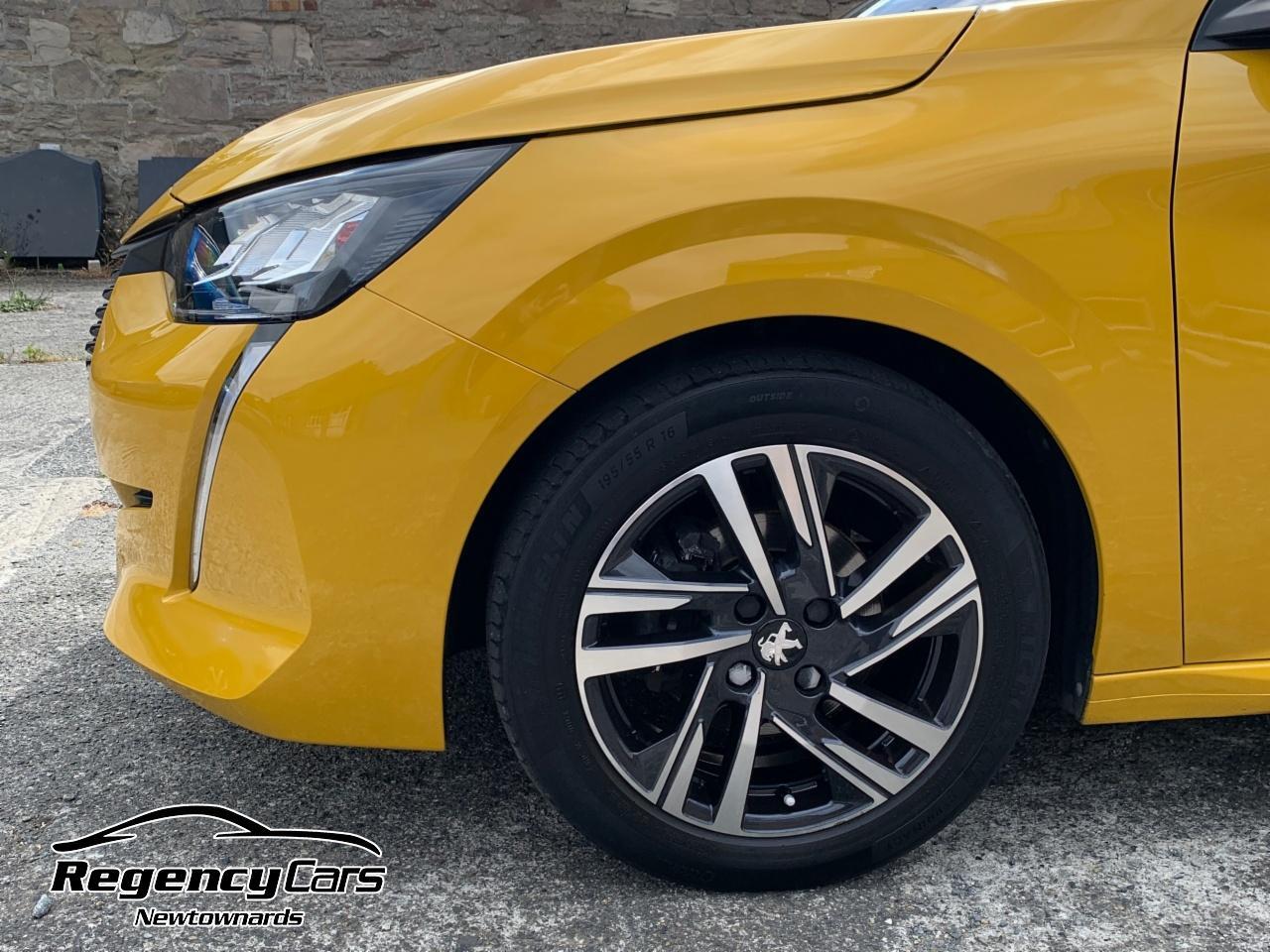 Peugeot 208 view 31