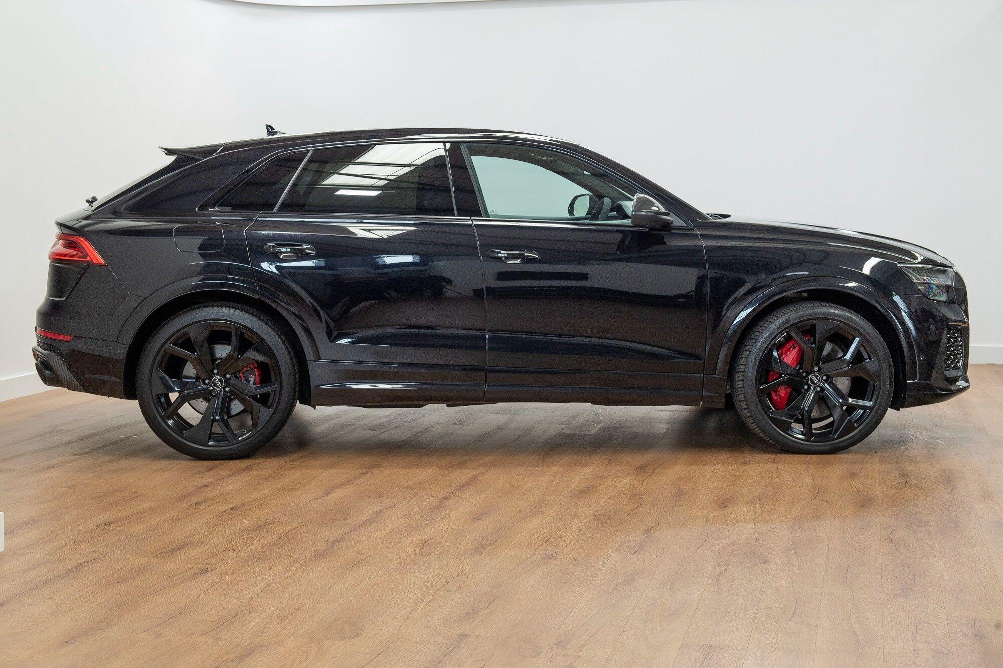Audi RSQ8 view 3
