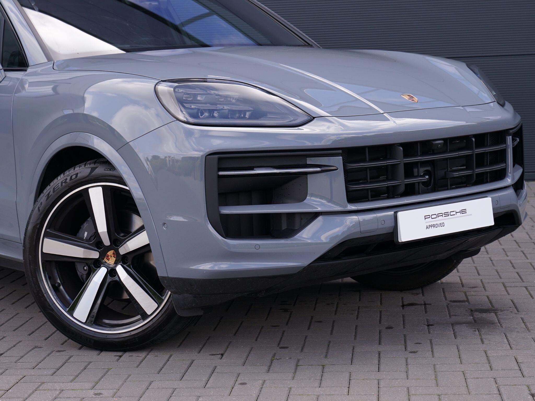 Porsche Cayenne view 127