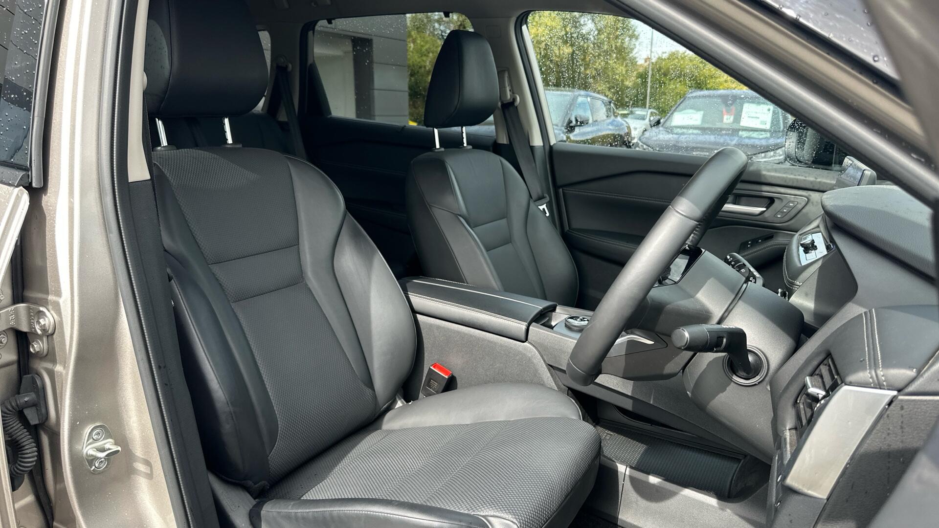 Nissan X-Trail view 50