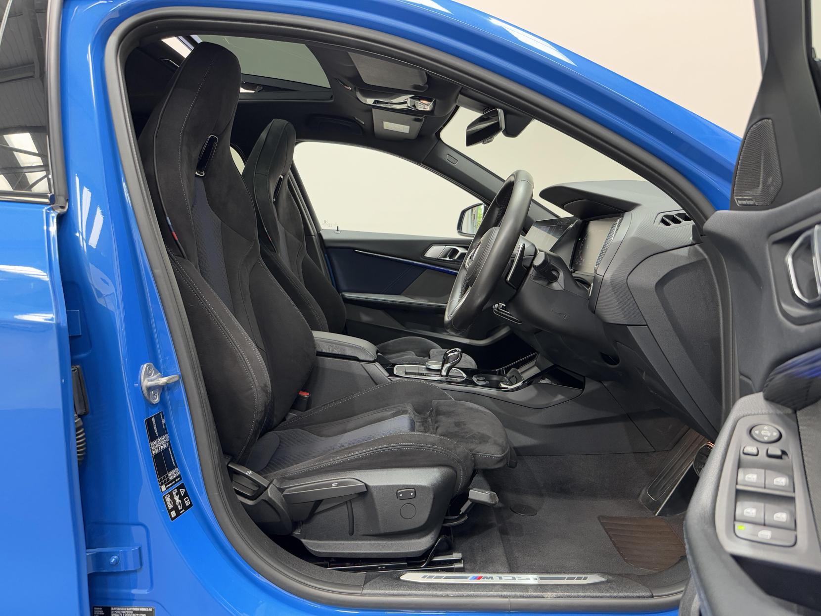 BMW 1 Series view 23