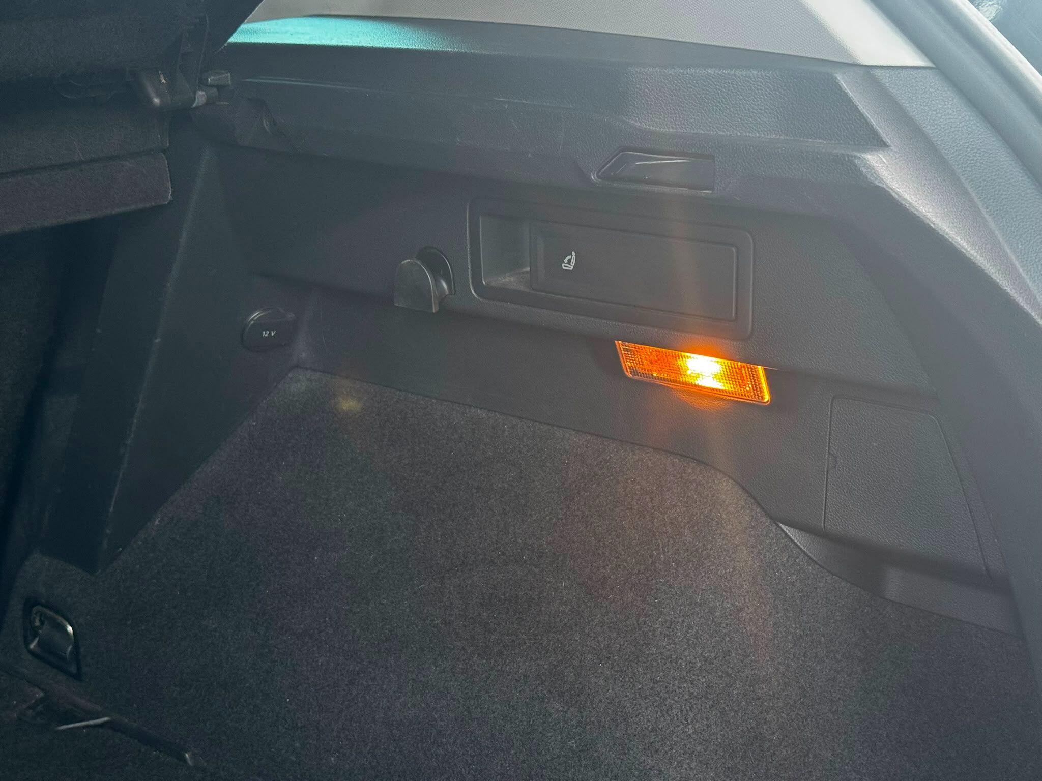 Volkswagen Tiguan view 45