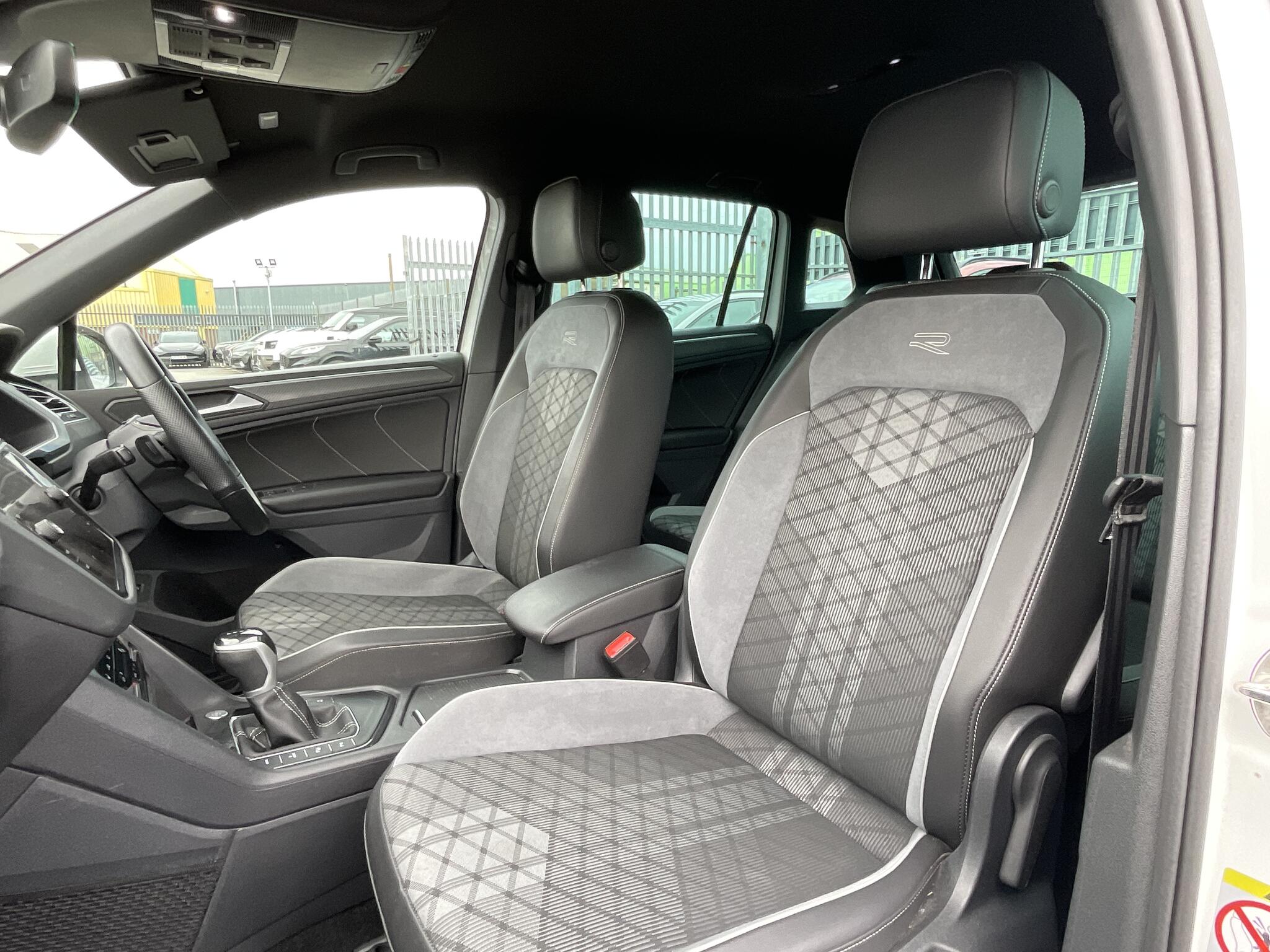 Volkswagen Tiguan view 14