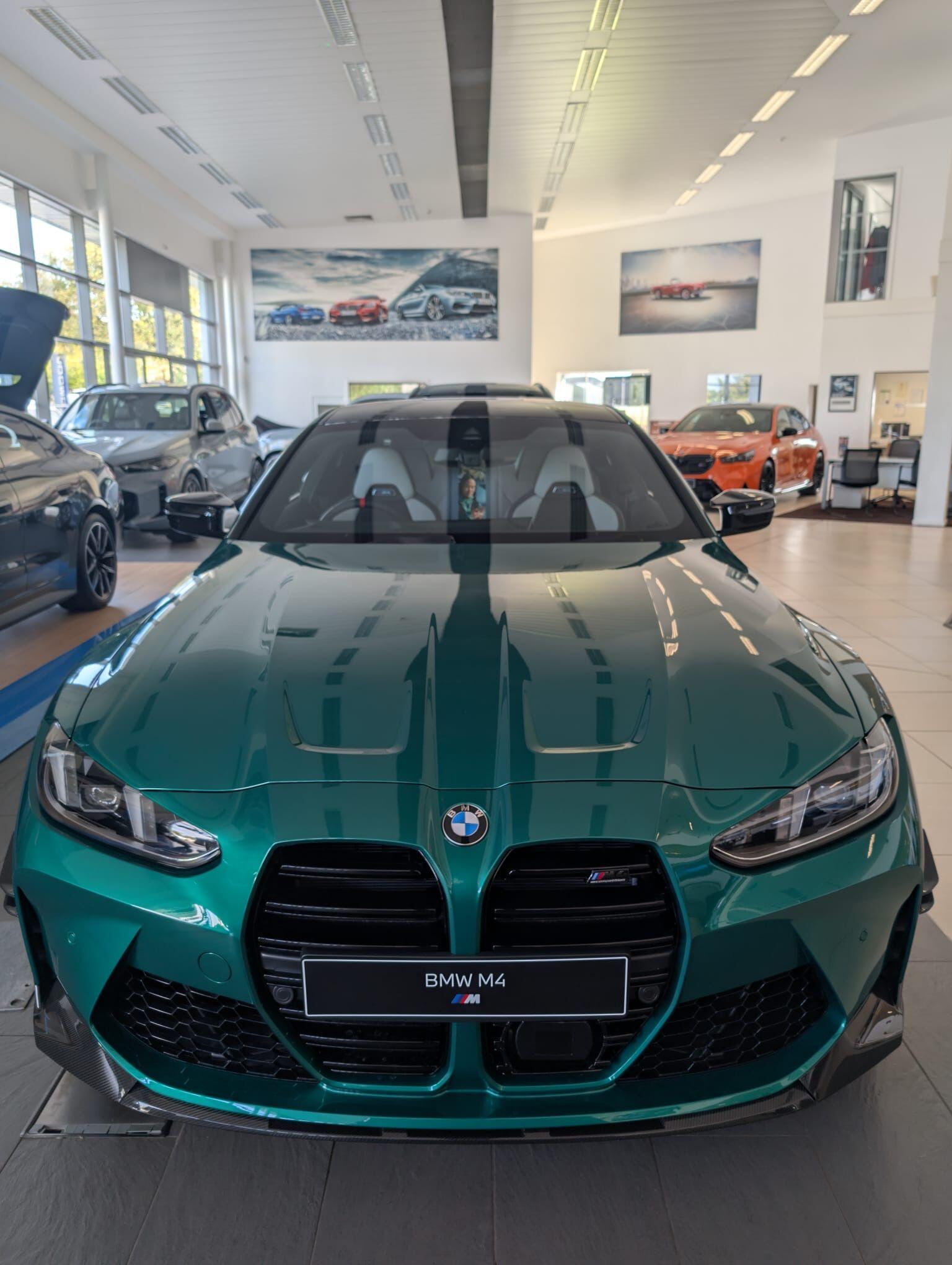 BMW M4 view 2