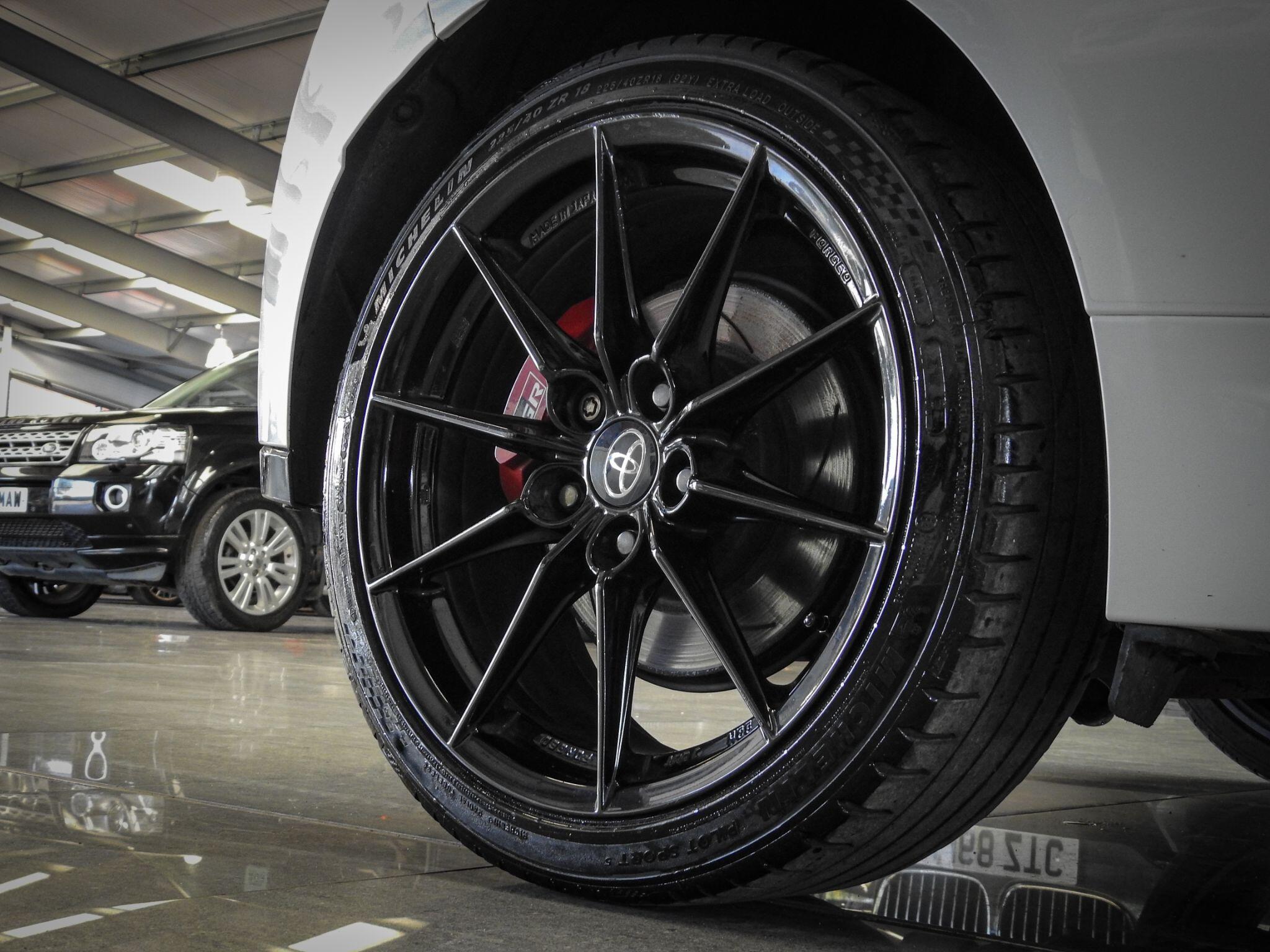 Toyota Yaris view 24