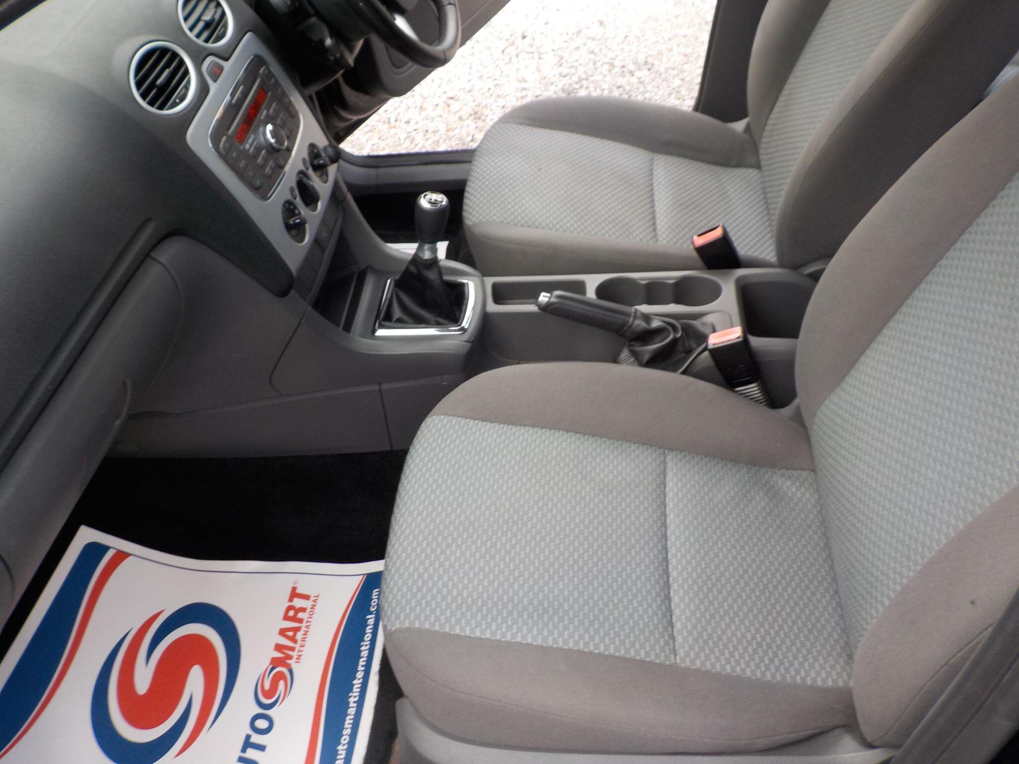 Ford Focus 1.6 Style 5dr