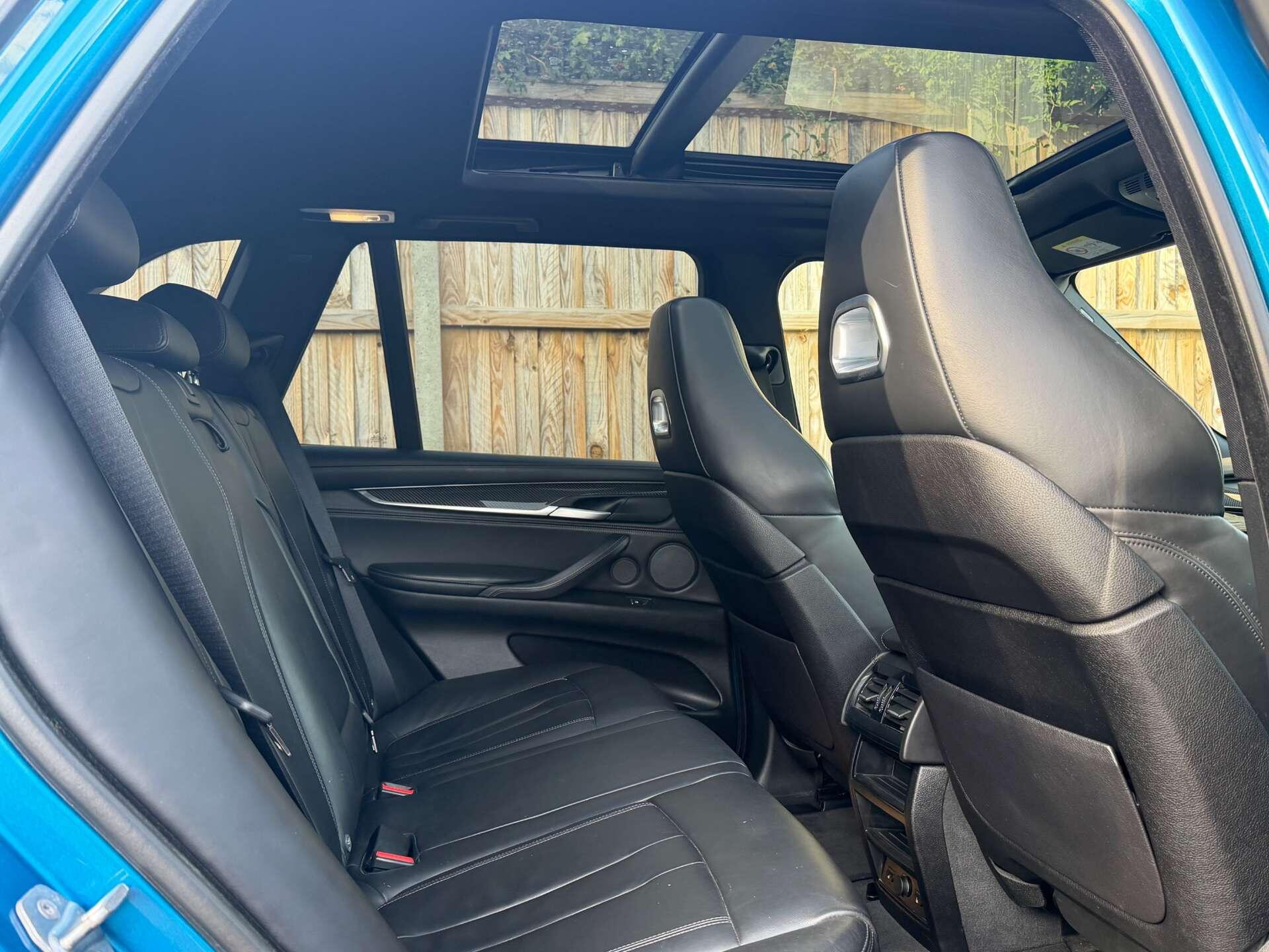 BMW X5 M view 17