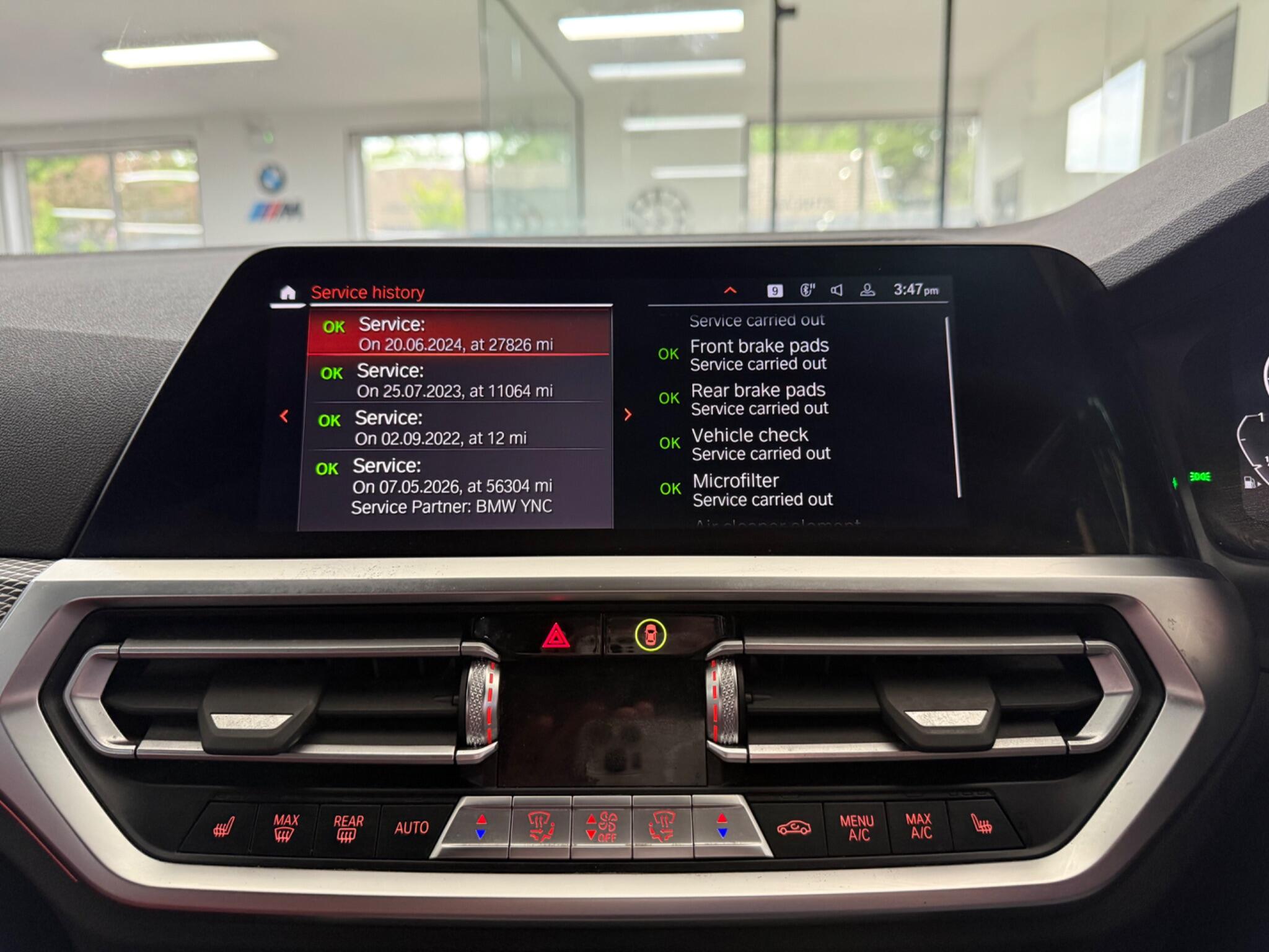BMW 3 Series view 24