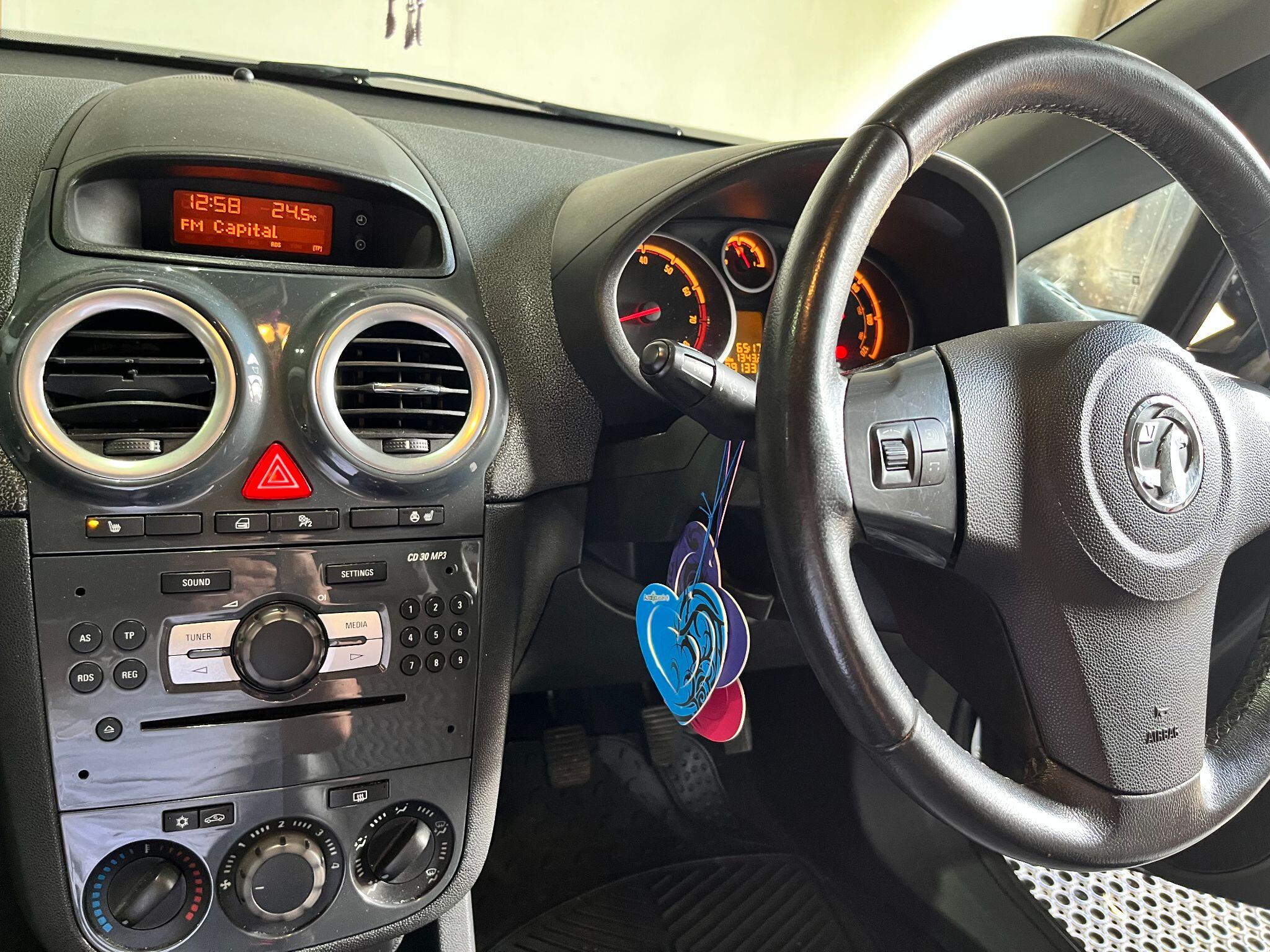 Vauxhall Corsa view 23