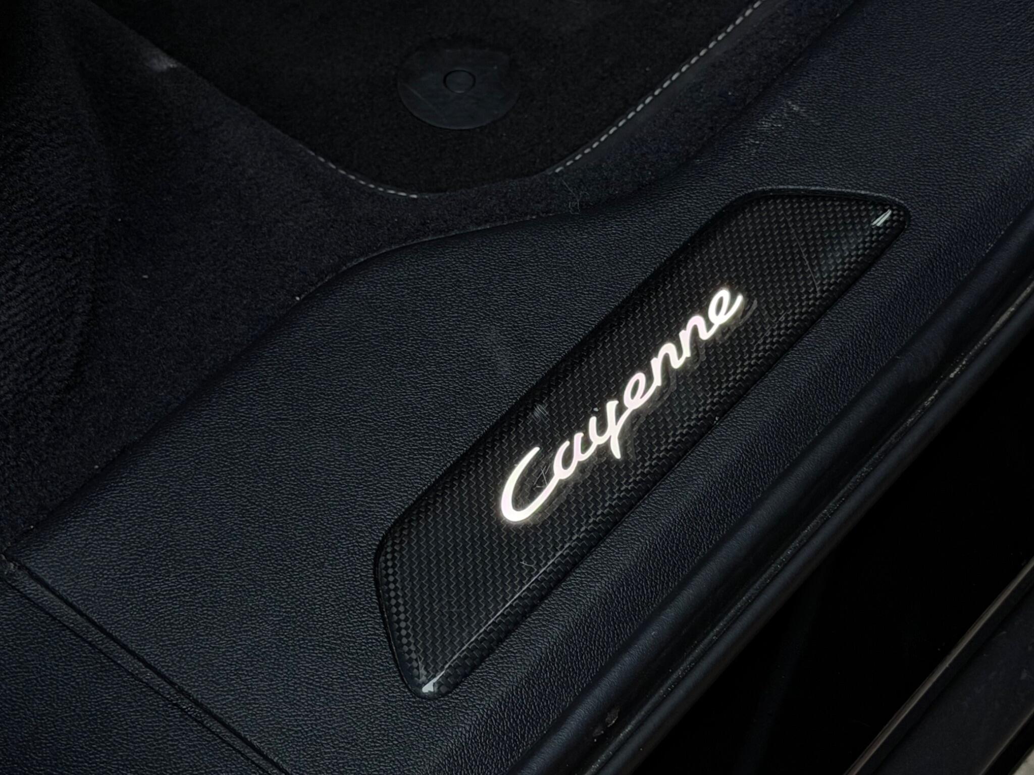 Porsche Cayenne view 77