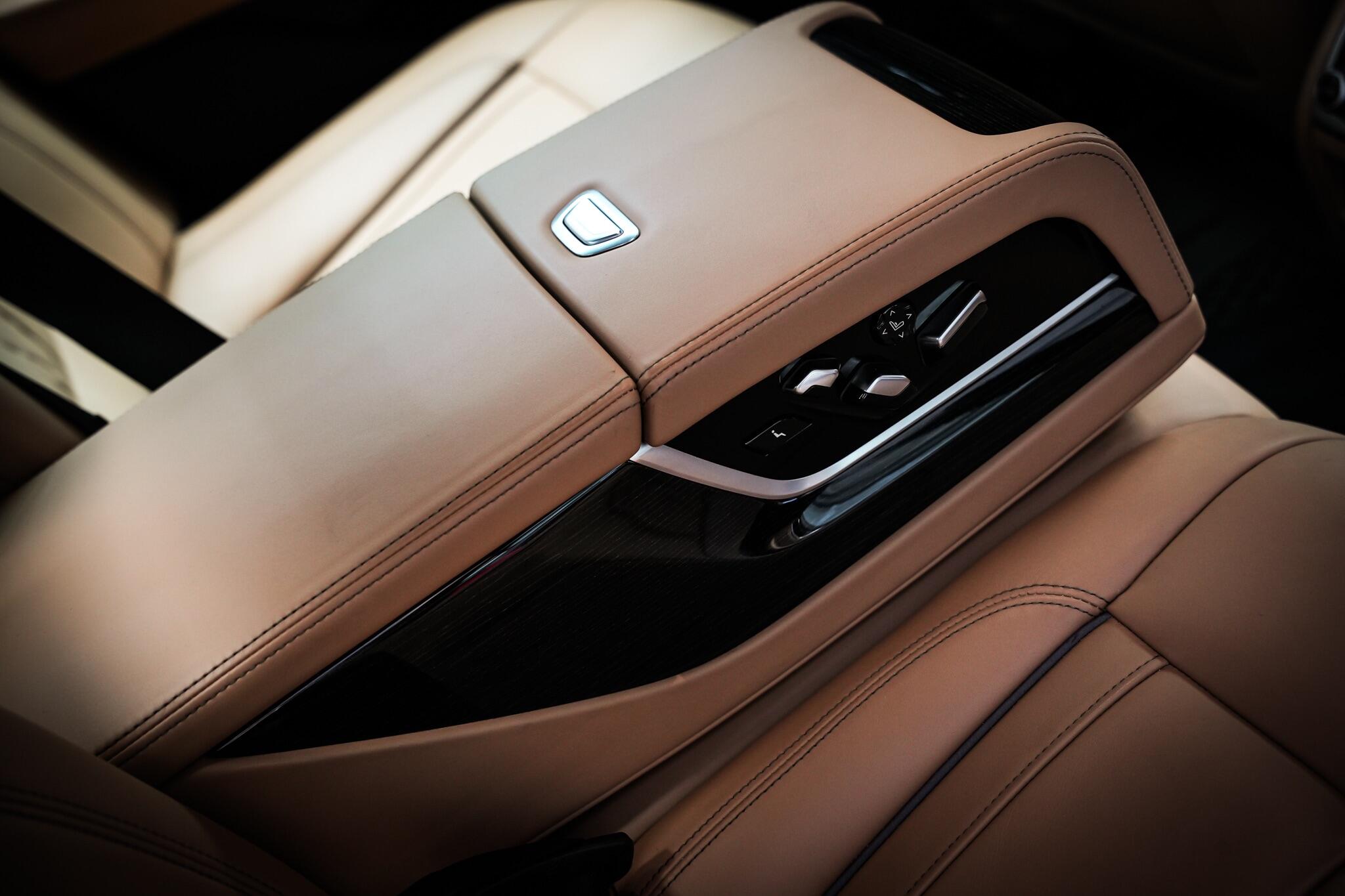BMW 7 Series view 55