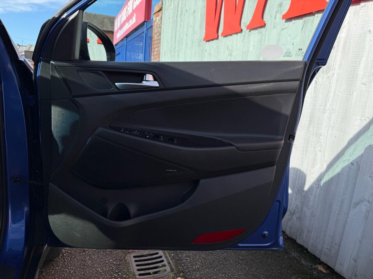 Hyundai Tucson view 43