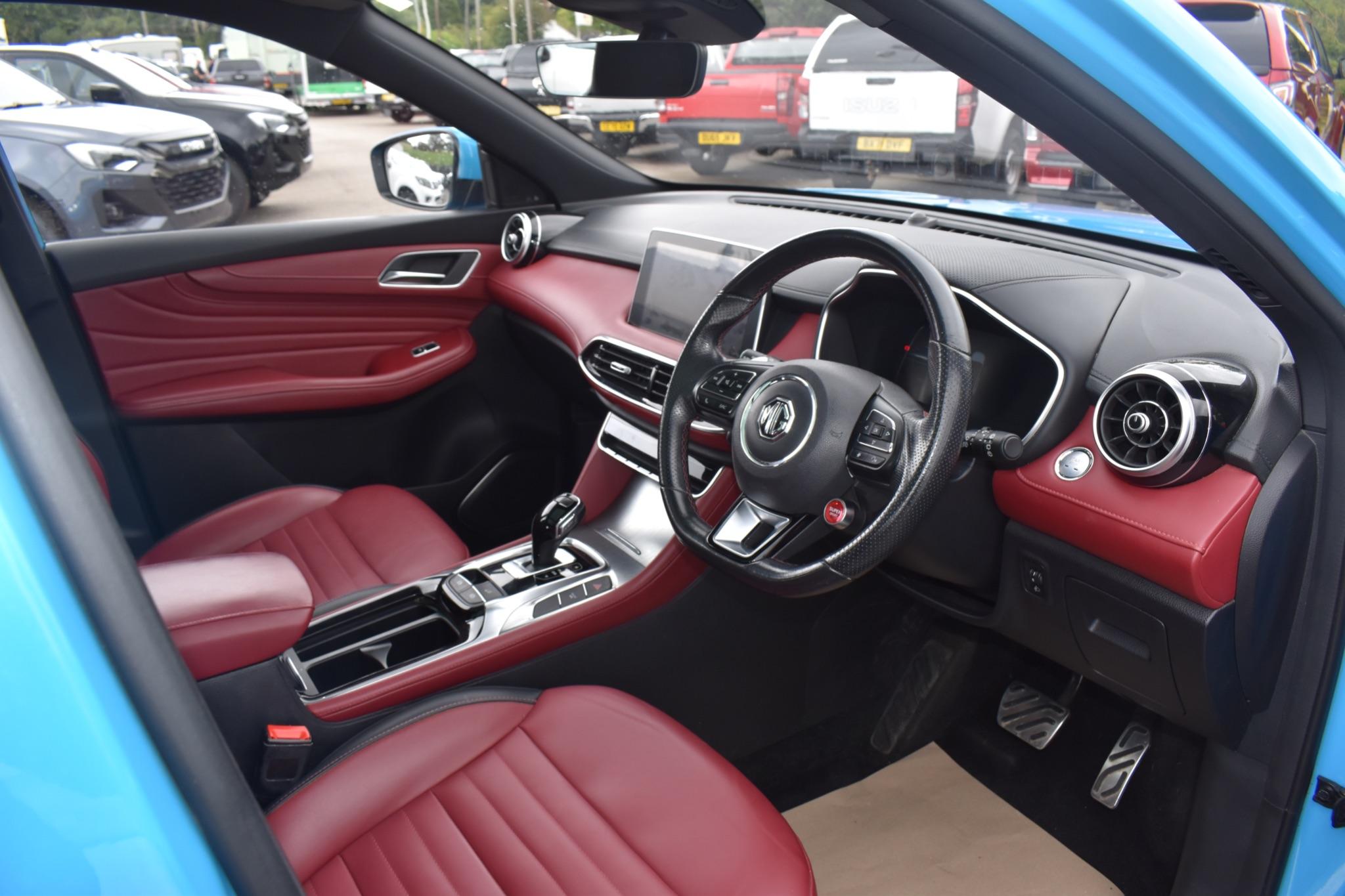 MG HS - 1.5 T-GDI Exclusive DCT Euro 6 (s/s) 5dr - Image 32