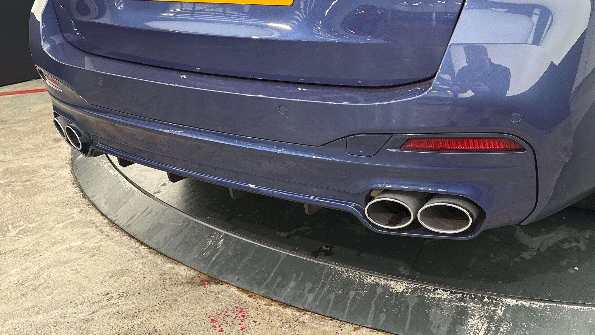 BMW Alpina B5 view 40