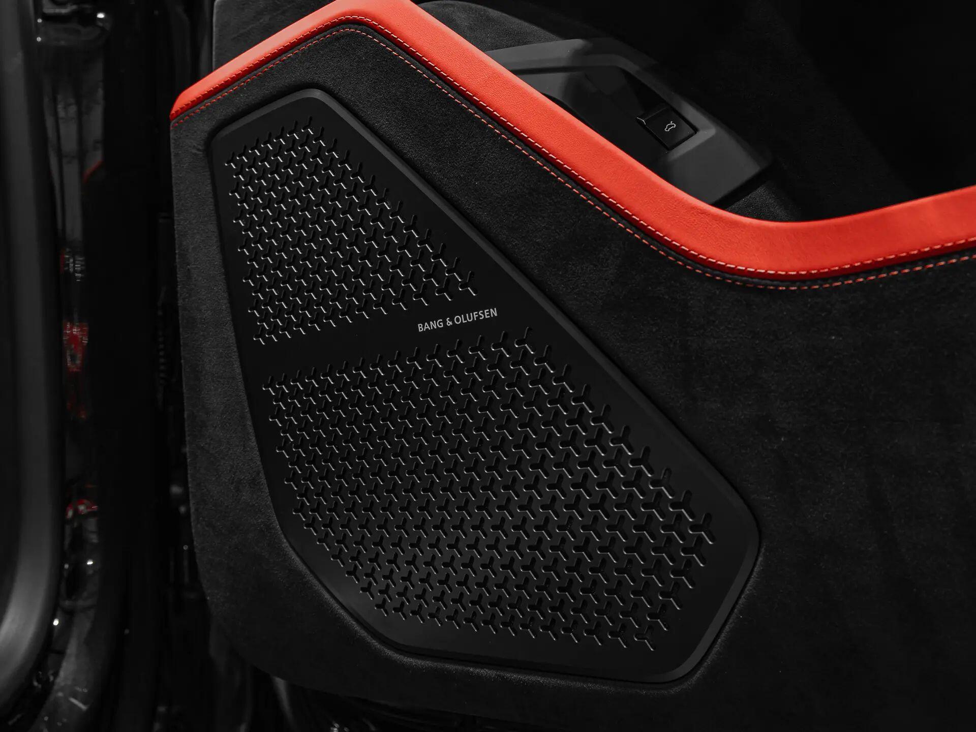 Lamborghini Urus view 33