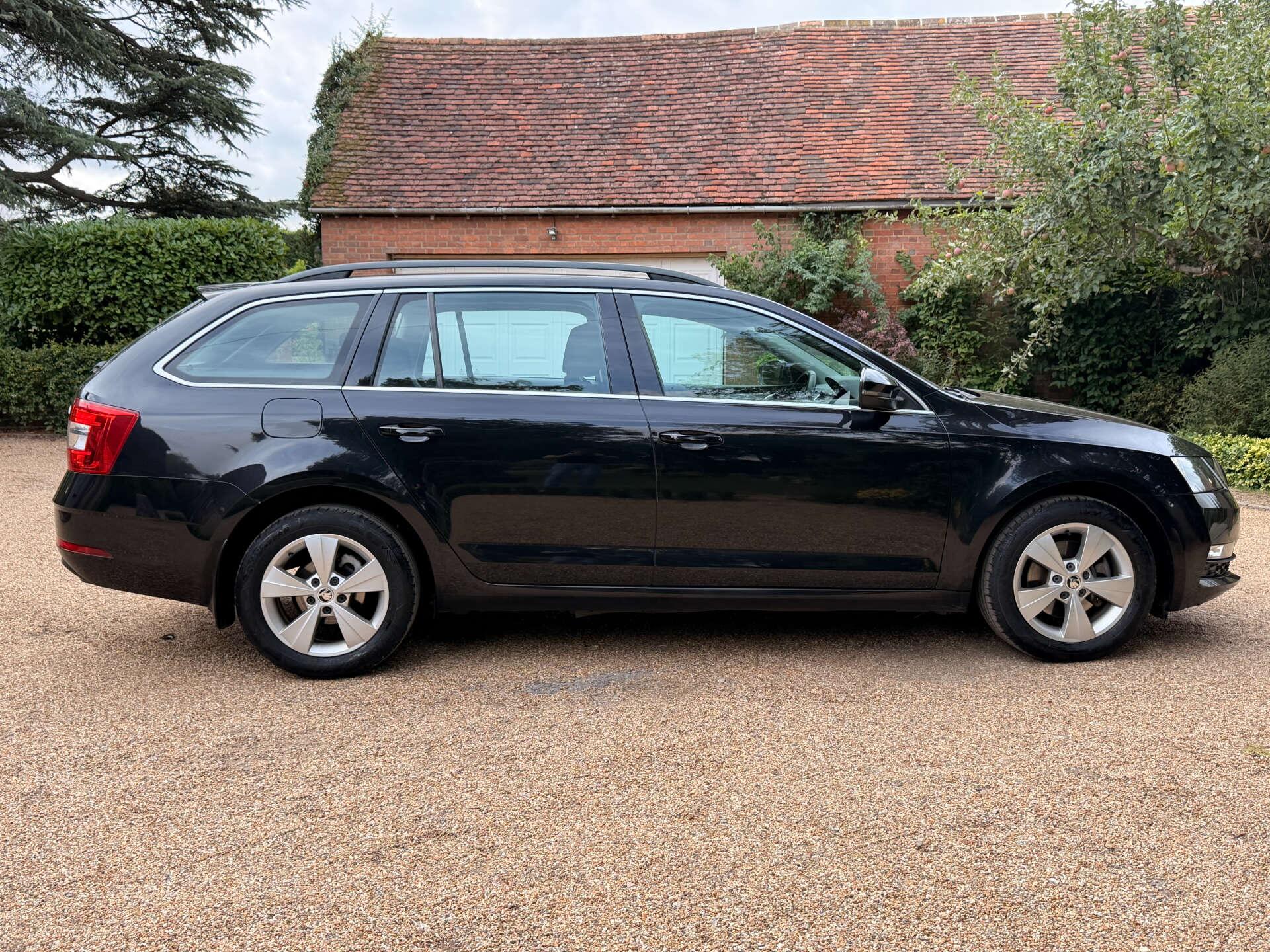 Skoda Octavia view 6