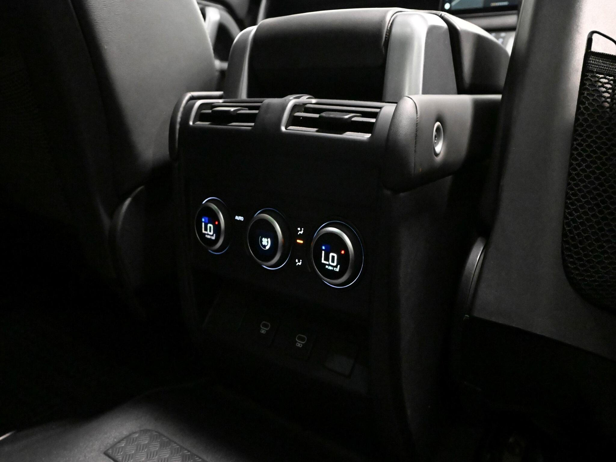 Land Rover Defender view 22