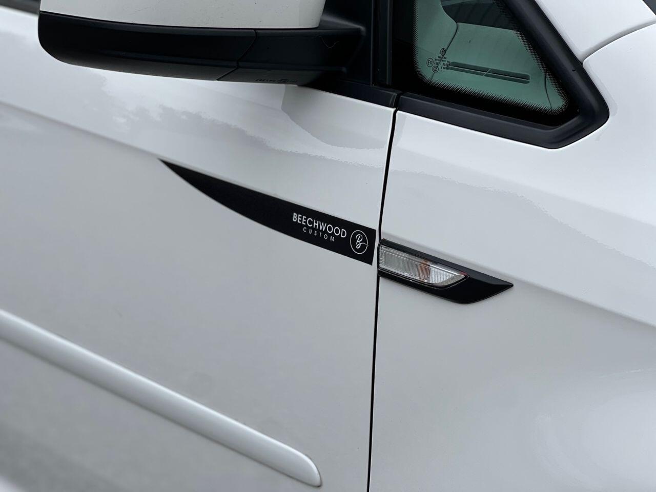 Volkswagen Caddy Maxi Life view 16