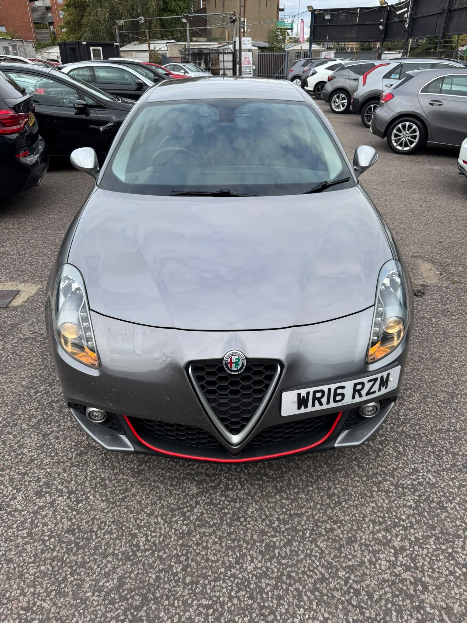 Alfa Romeo Giulietta view 11