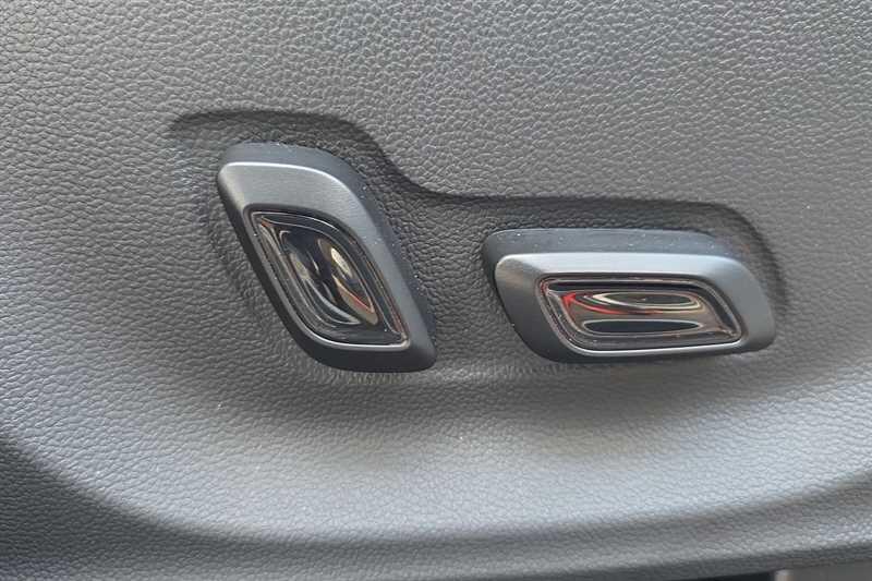 MG ZS view 31