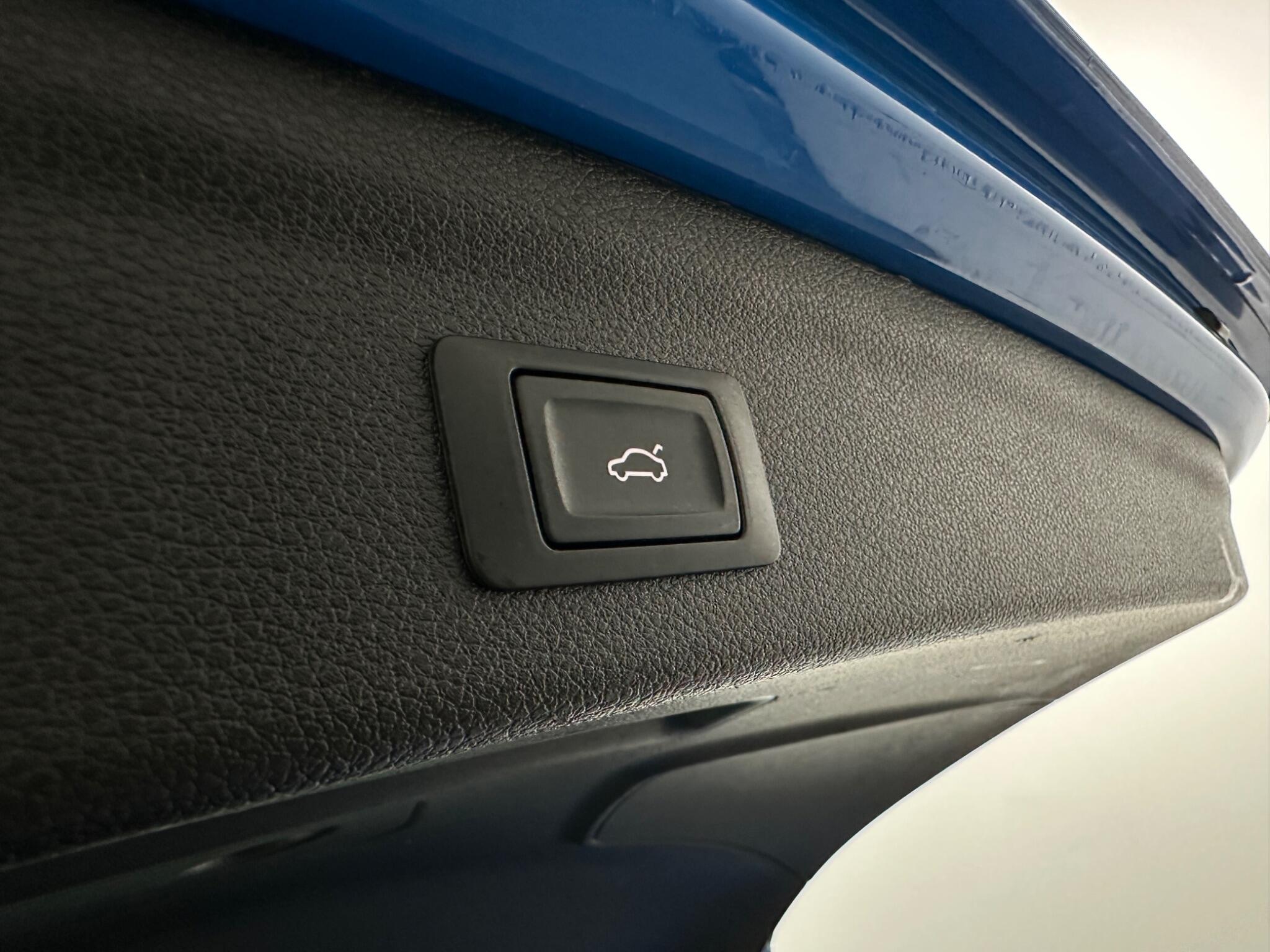 Audi Q3 view 48