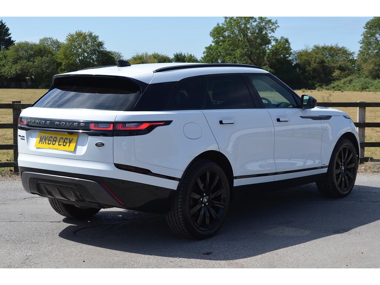 Land Rover Range Rover Velar view 9