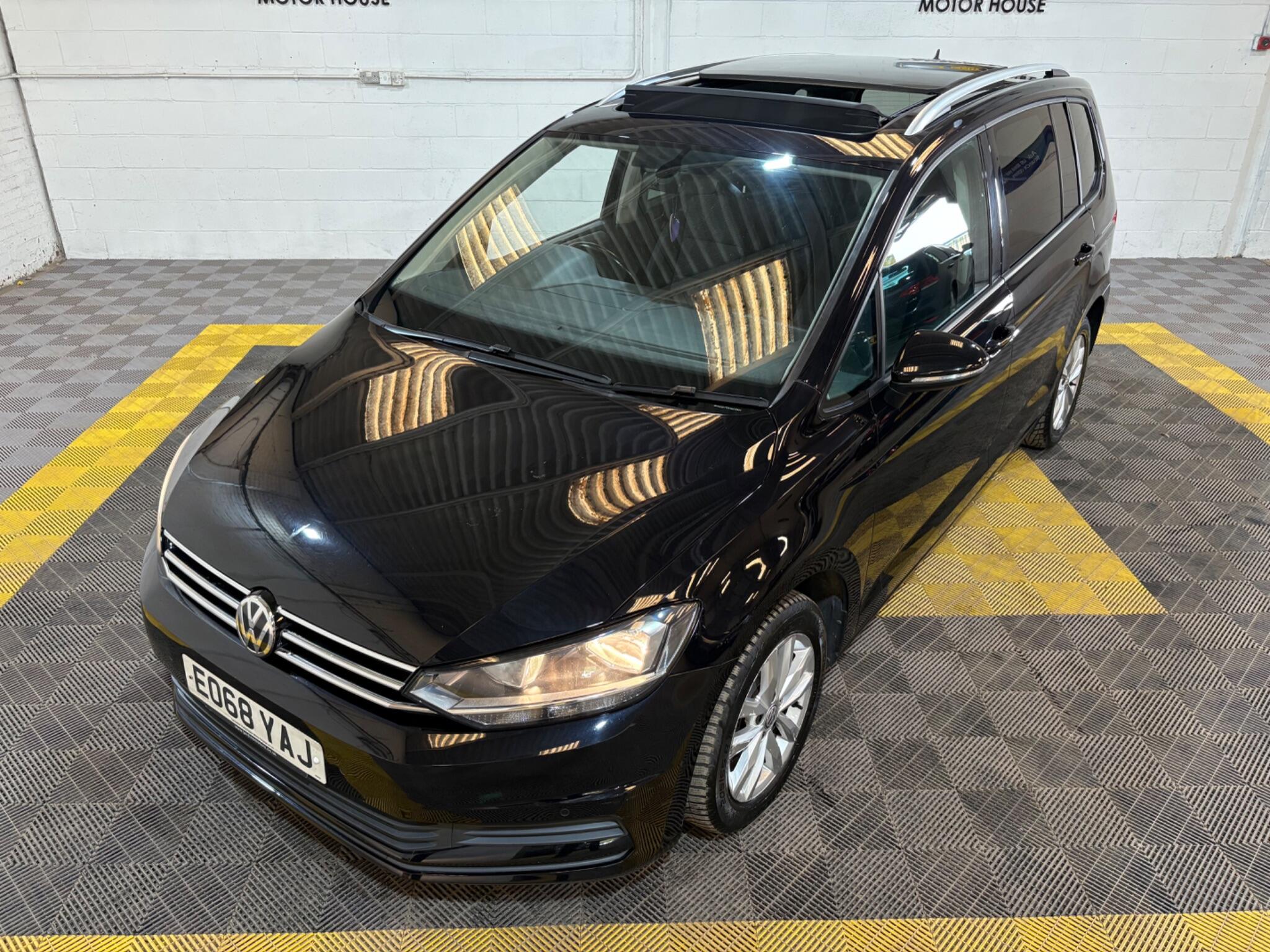 Volkswagen Touran view 61