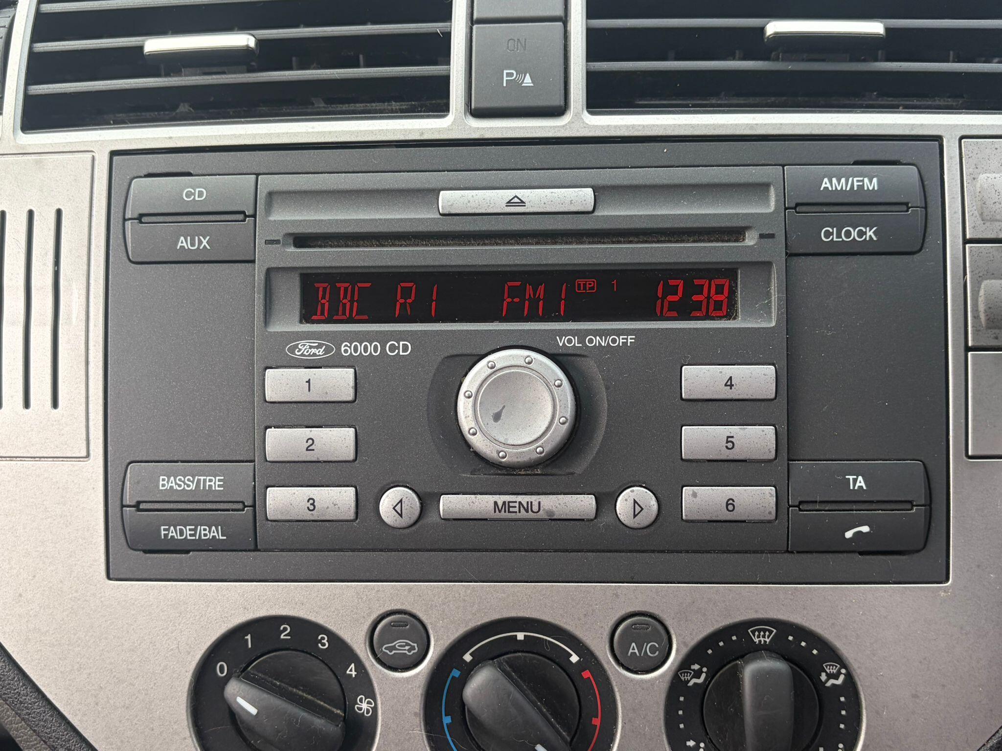 Ford C-Max view 24