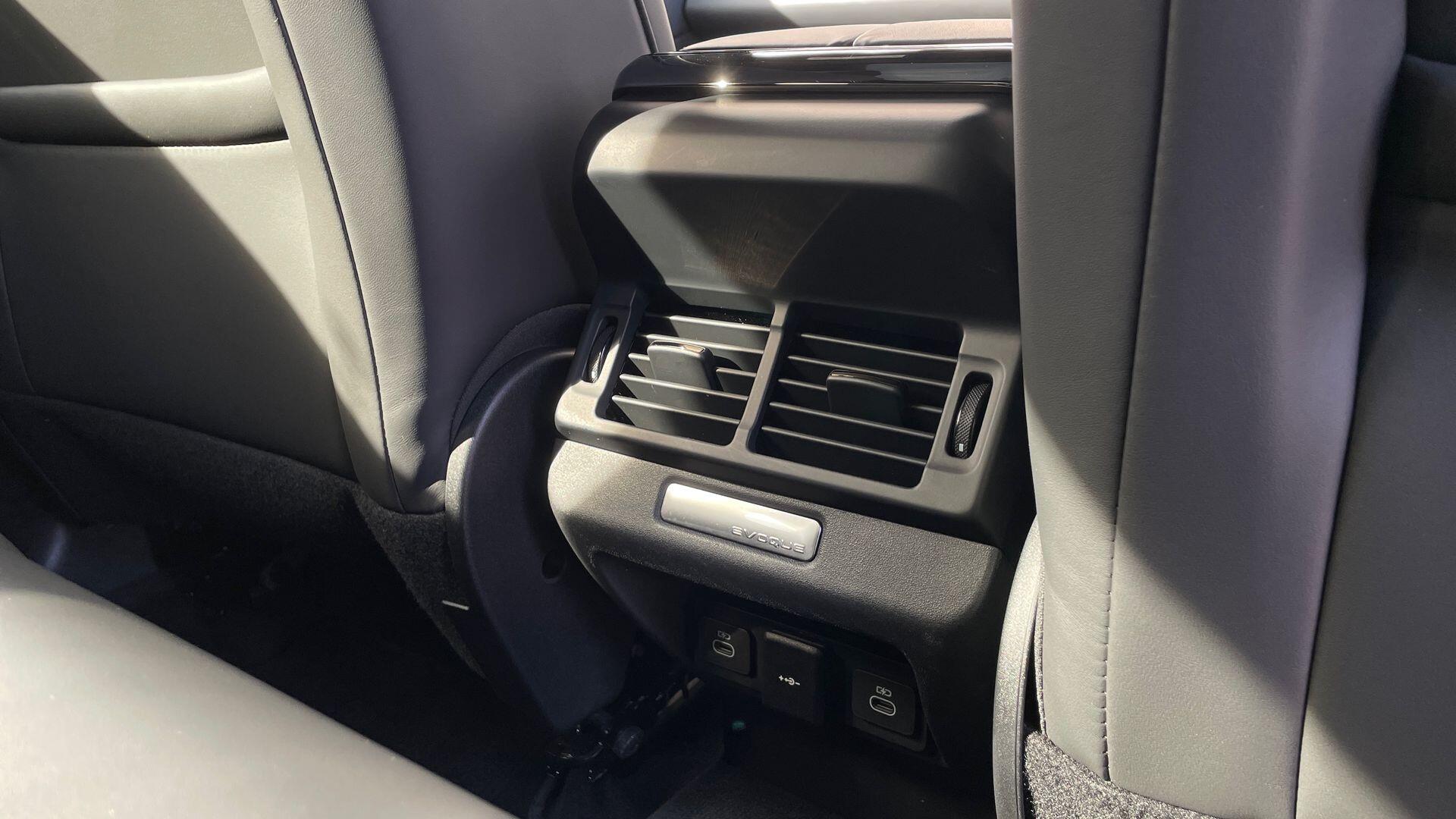 Land Rover Range Rover Evoque view 18