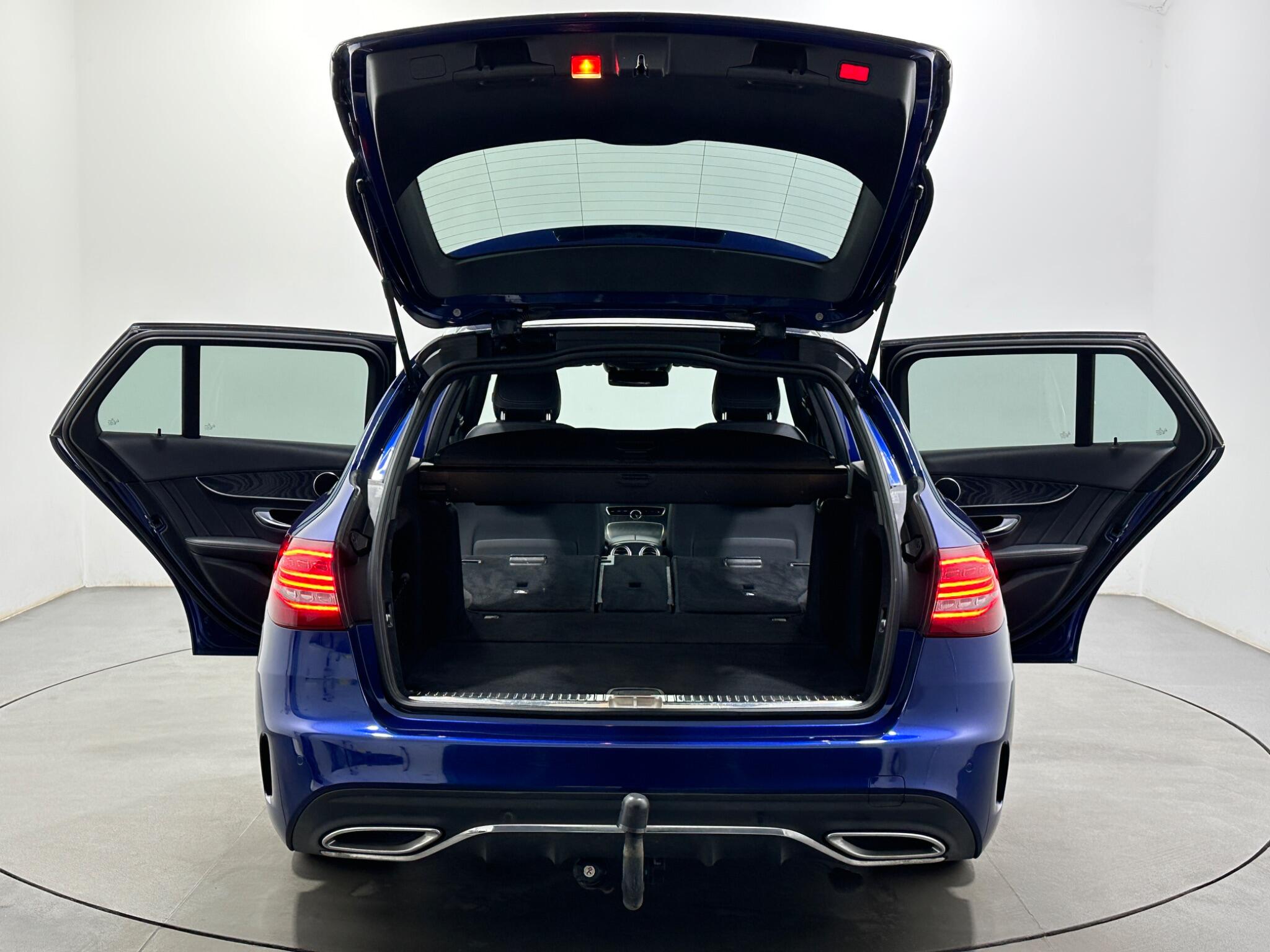 Mercedes-Benz C-Class view 46