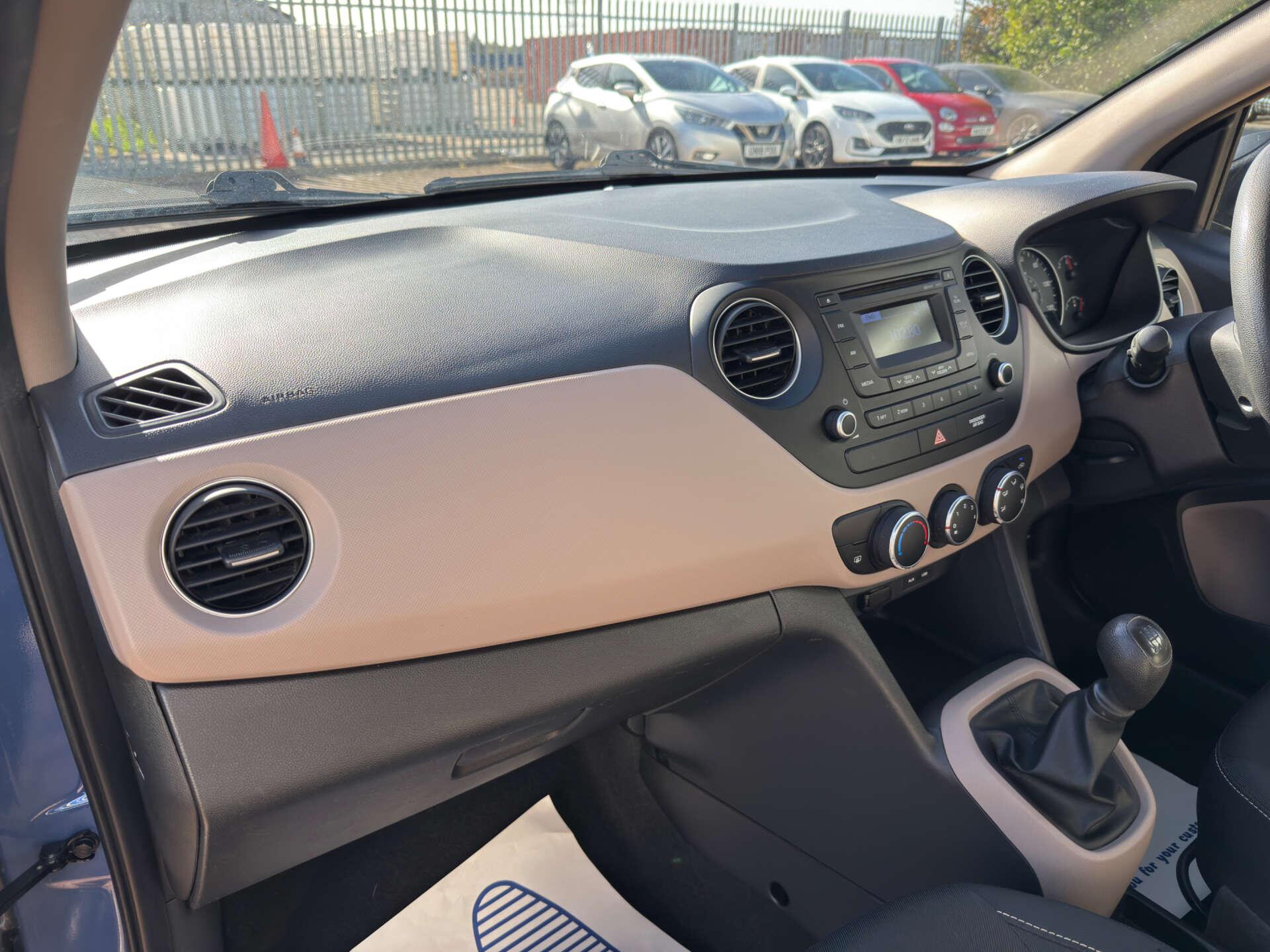 Hyundai I10 view 38