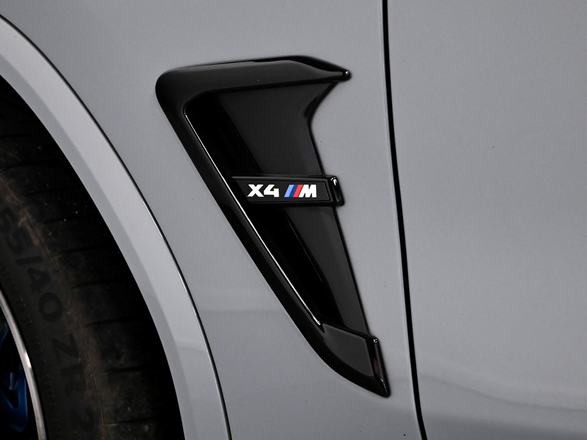 BMW X4 M view 29