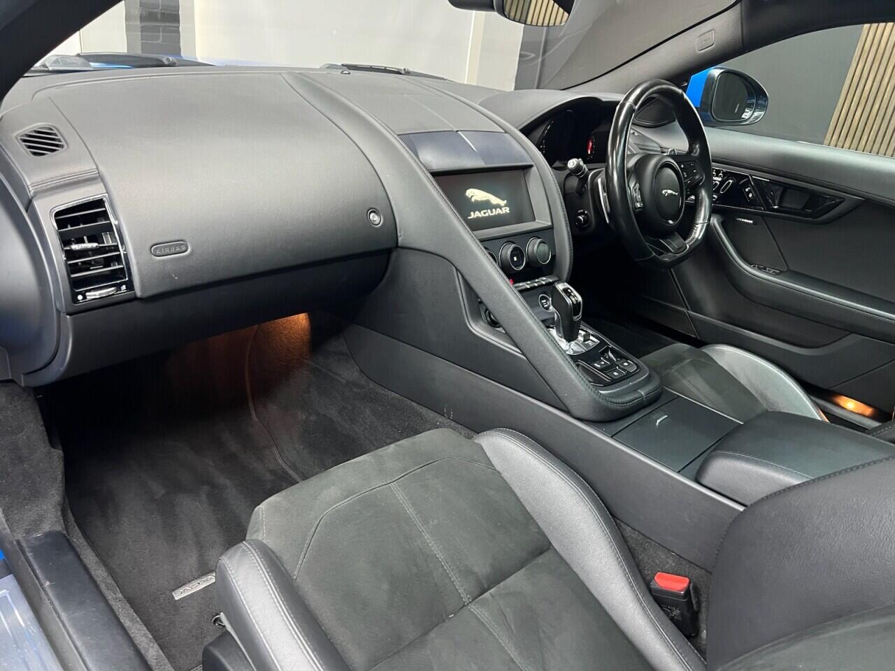 Jaguar F-Type view 32