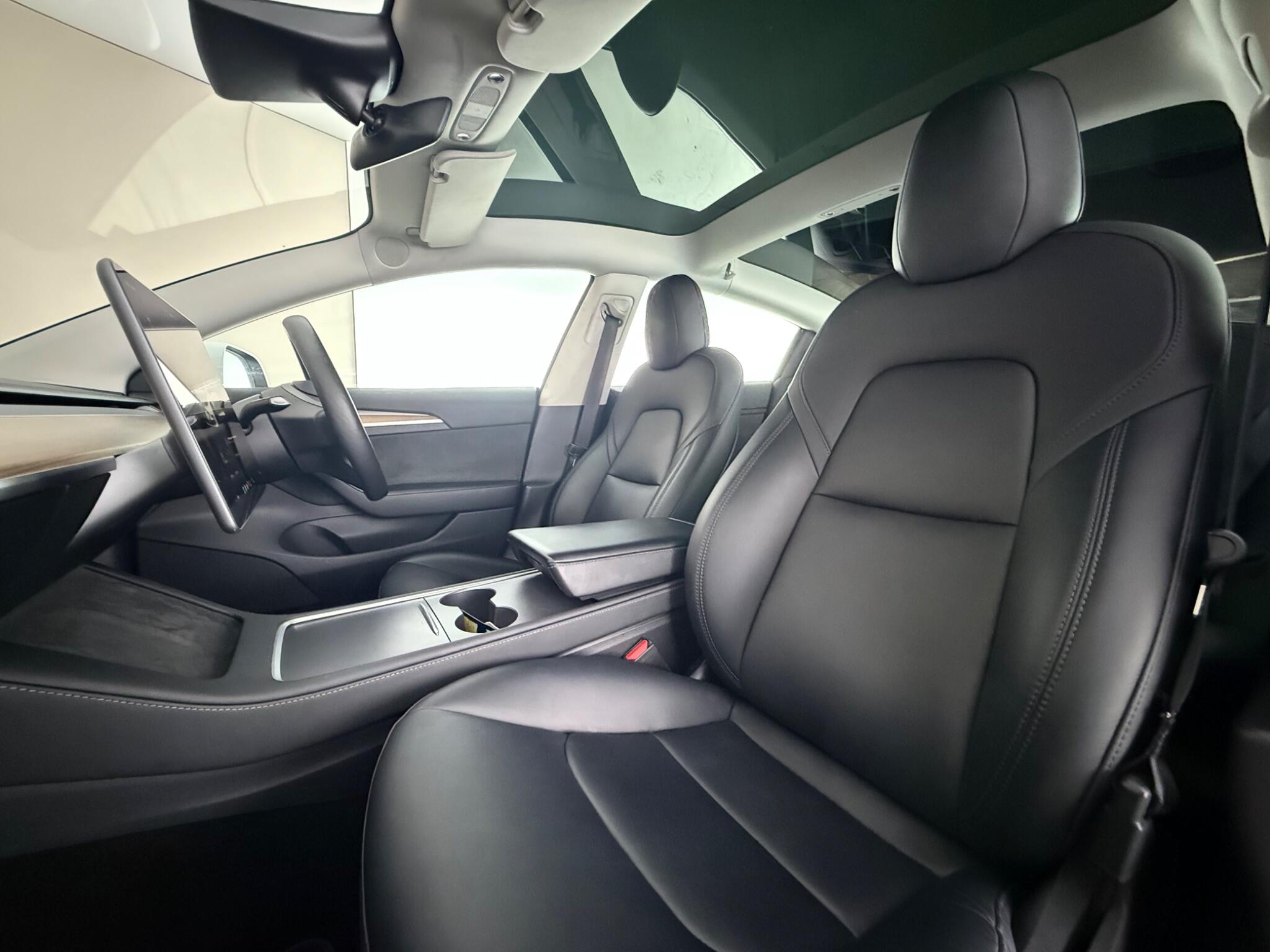 Tesla Model 3 view 40