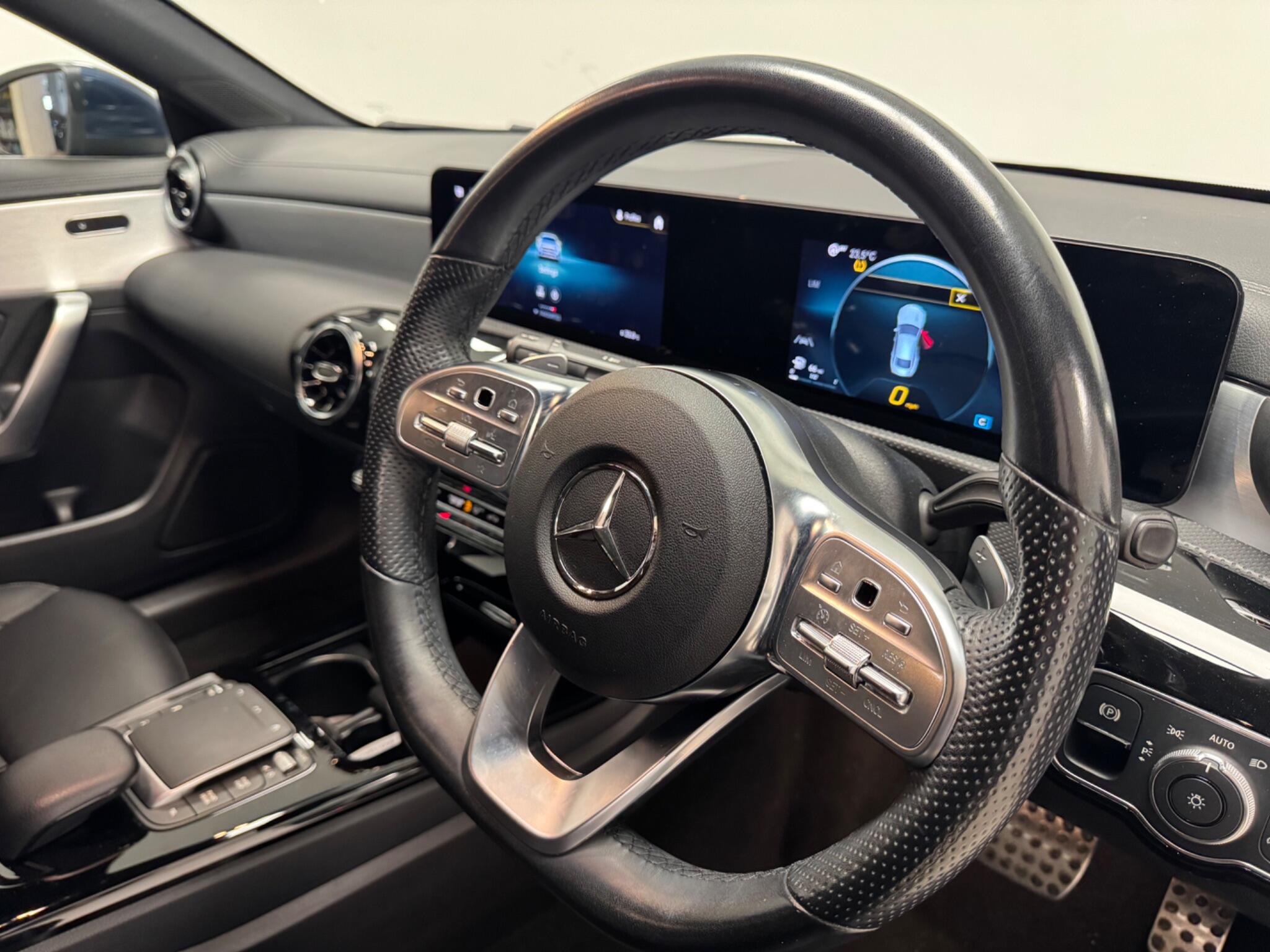 Mercedes-Benz Cla view 25