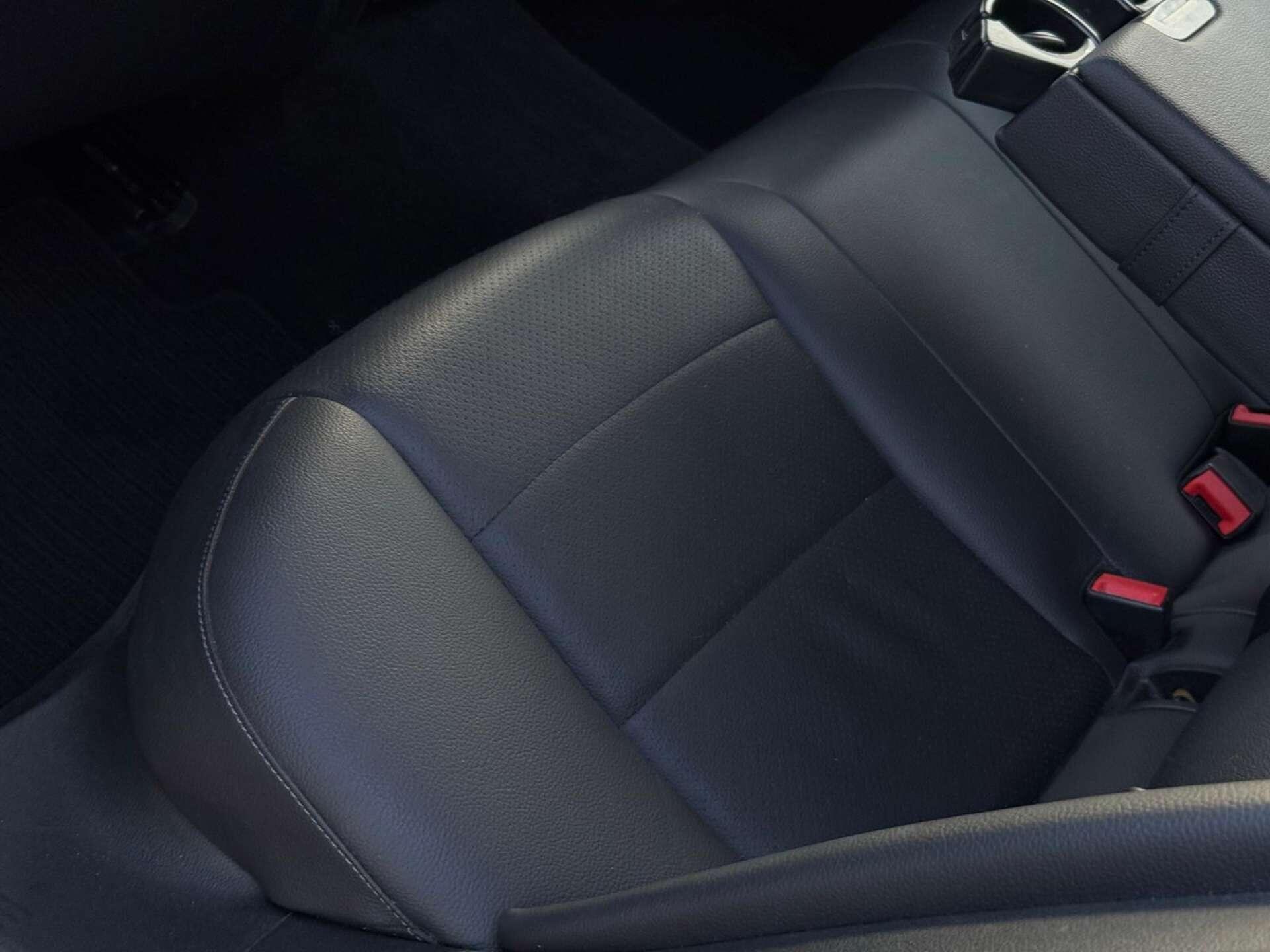 Mercedes-Benz C Class view 39